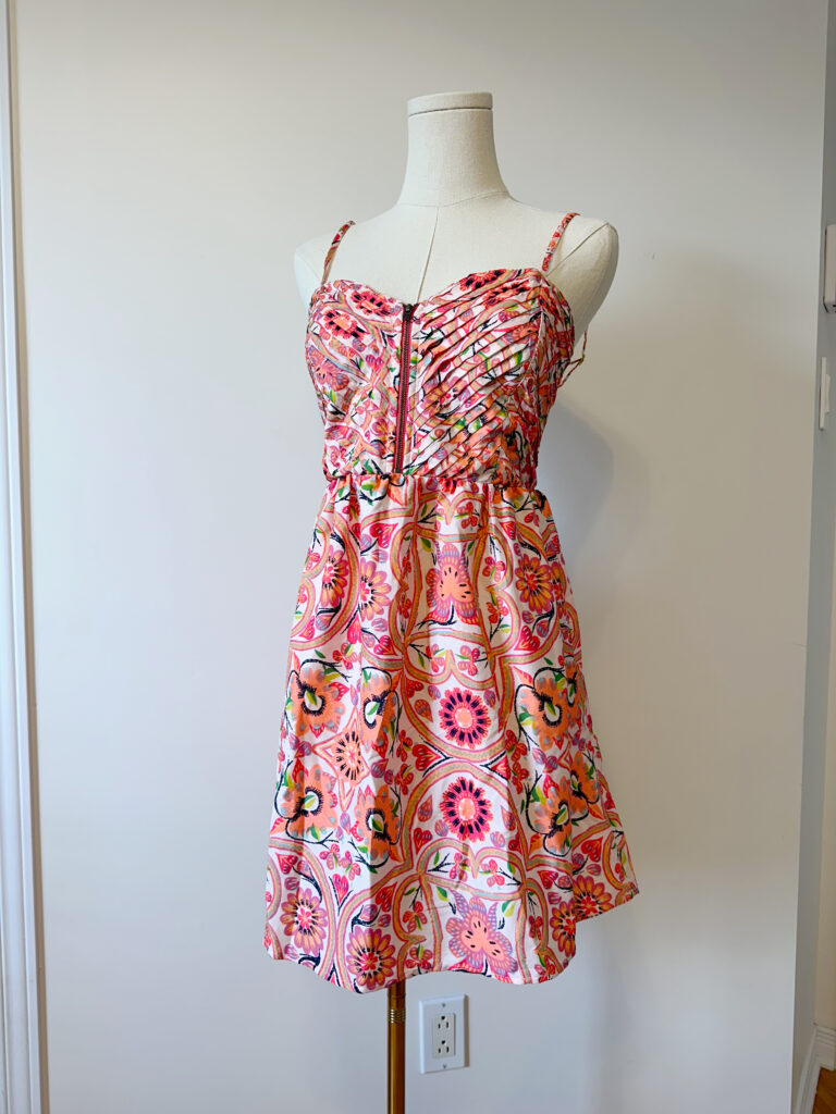 Featured image for Robe neon roxy