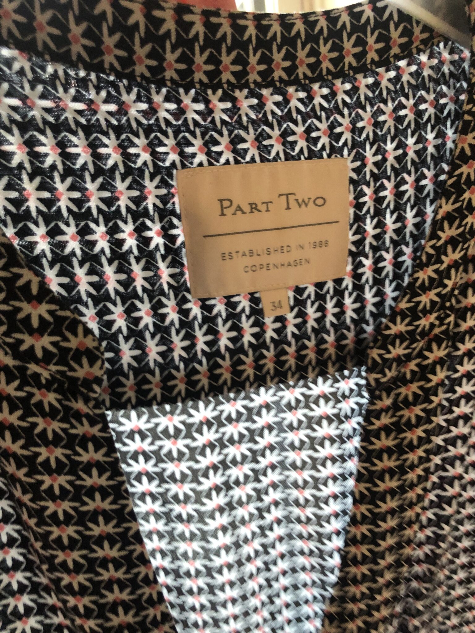 Image for Vente!! Part two small blouse marine minuit avec motif blanc et rosé