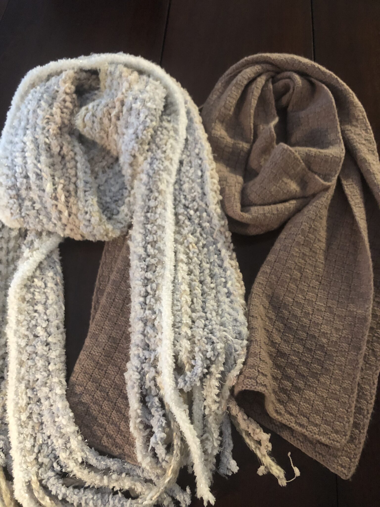 Image for Vente!! Beau foulard ❄️ ⛄️!