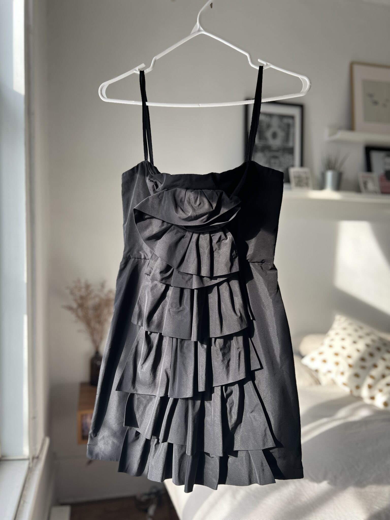 Featured image for Petite robe noire - BCBG