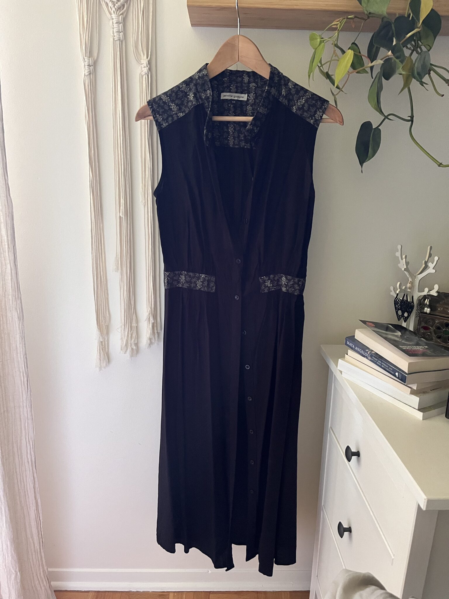 Featured image for Jennifer Glasgow dress-Made in MTL