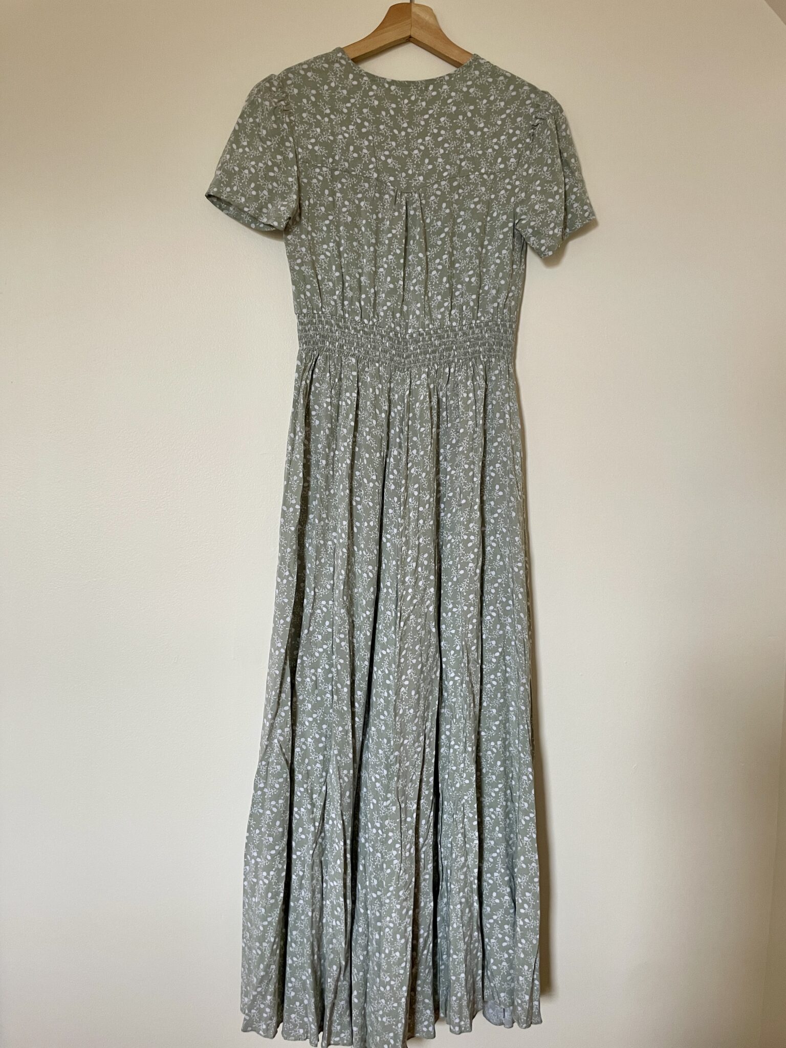 Image for Robe longue fleurie sauge