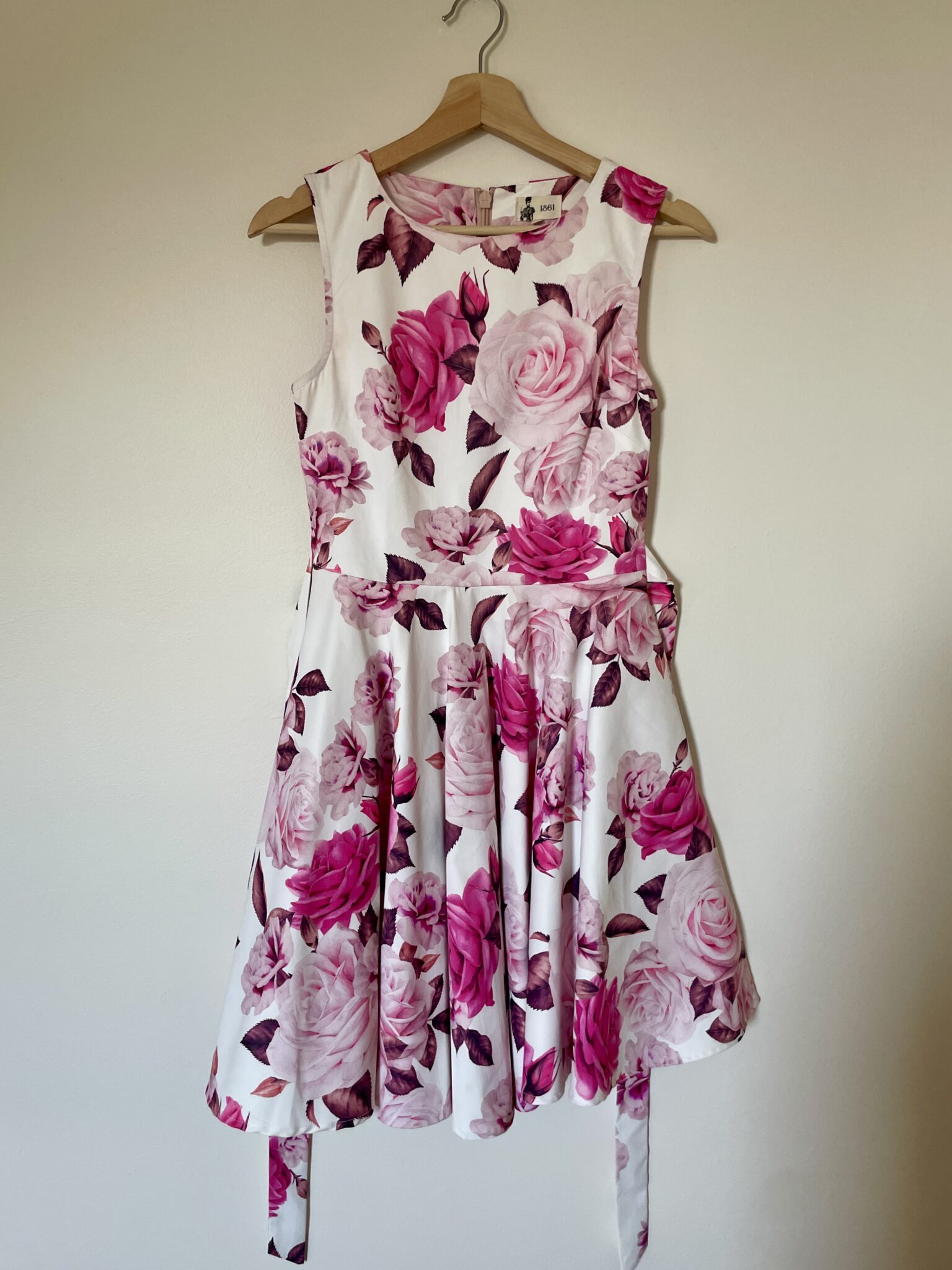 Featured image for Robe cocktail 1861 fleurs roses