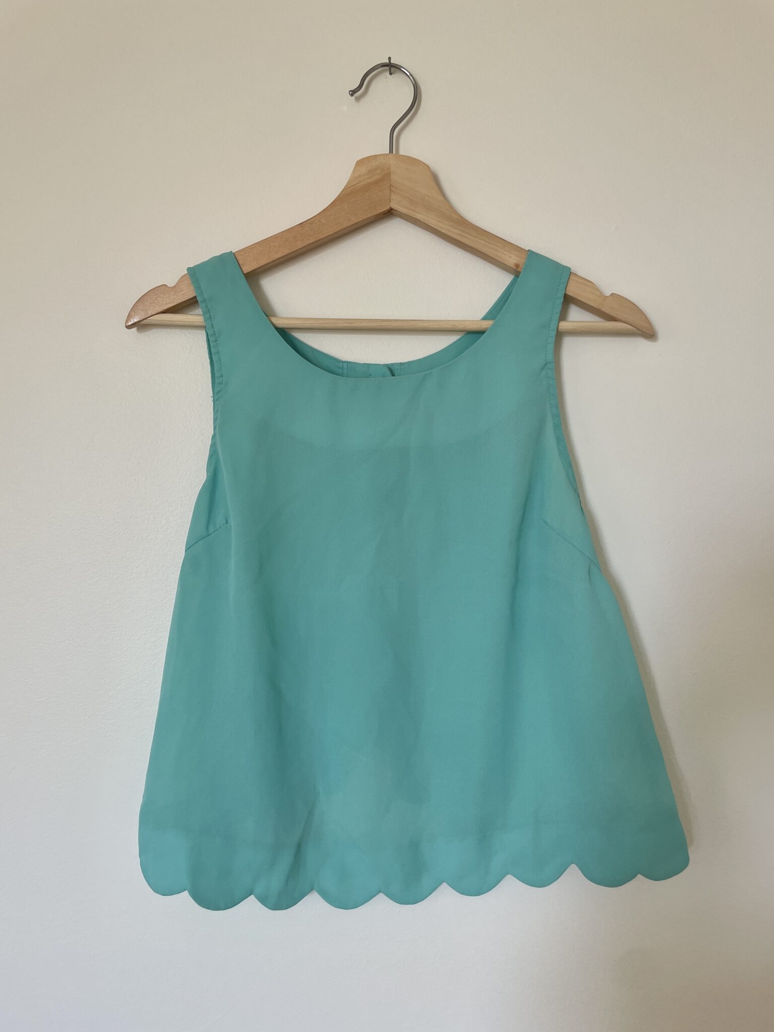 Featured image for Petit haut turquoise