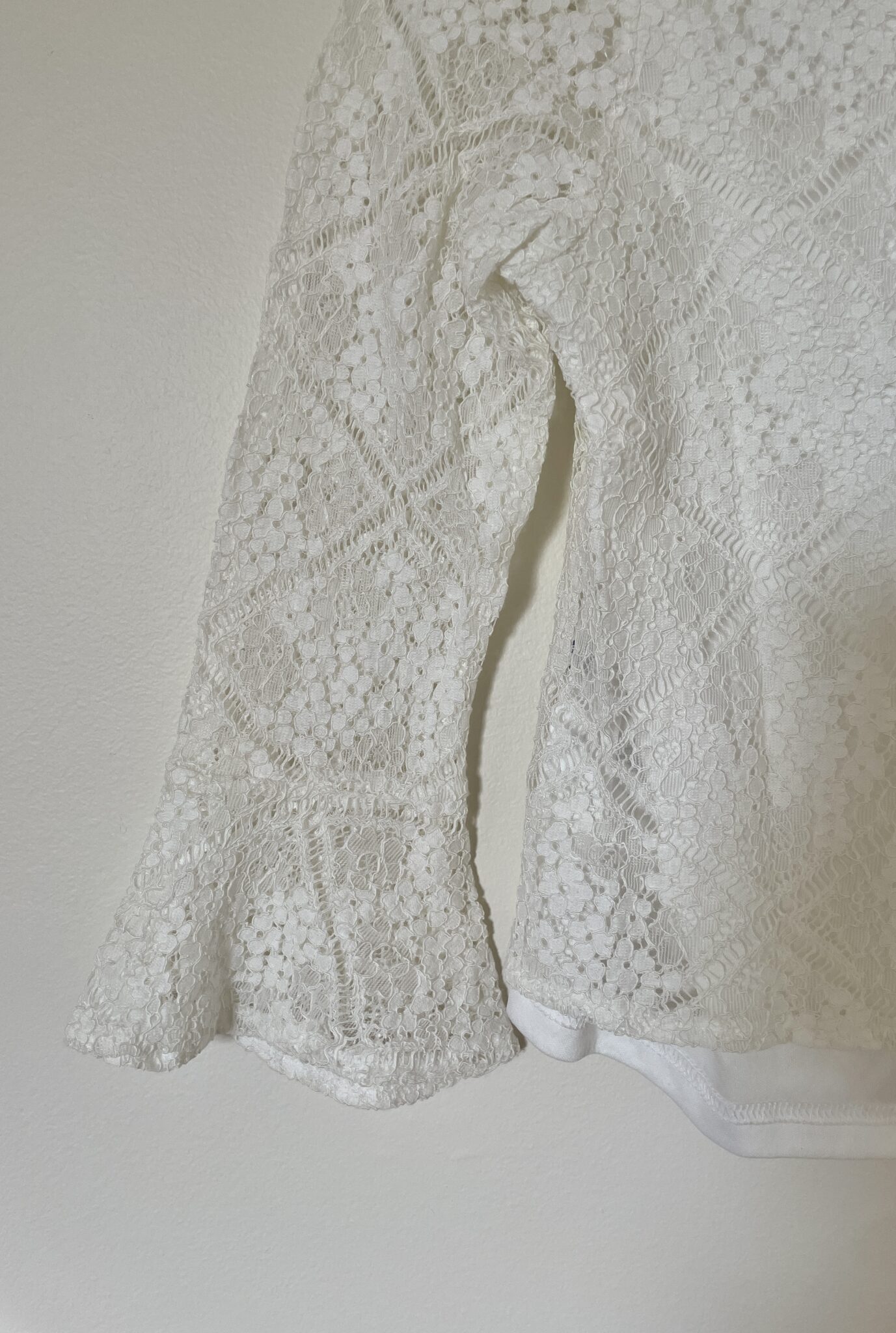 Image for Blouse blanche en dentelle