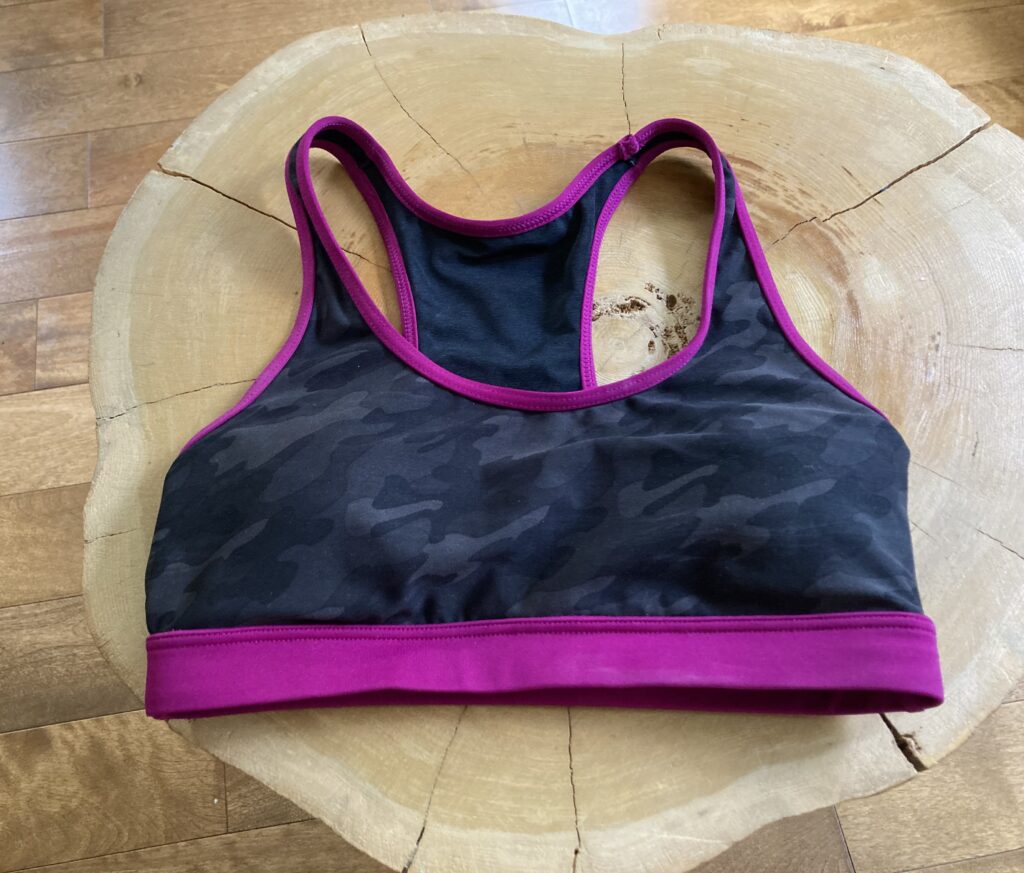 Featured image for Haut de maillot sport comme neuf parfait pour le sport