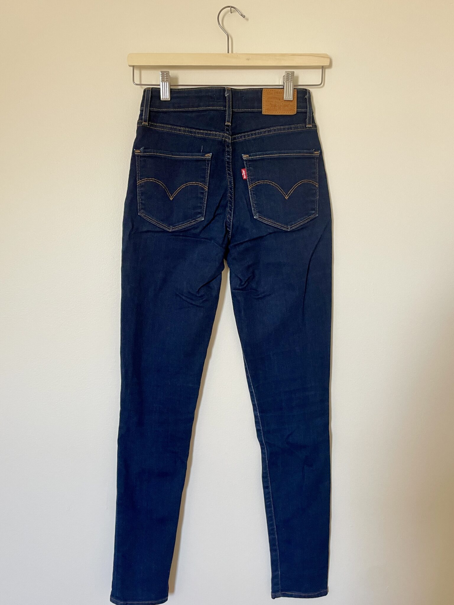 Image for Levi’s 721 bleu foncé
