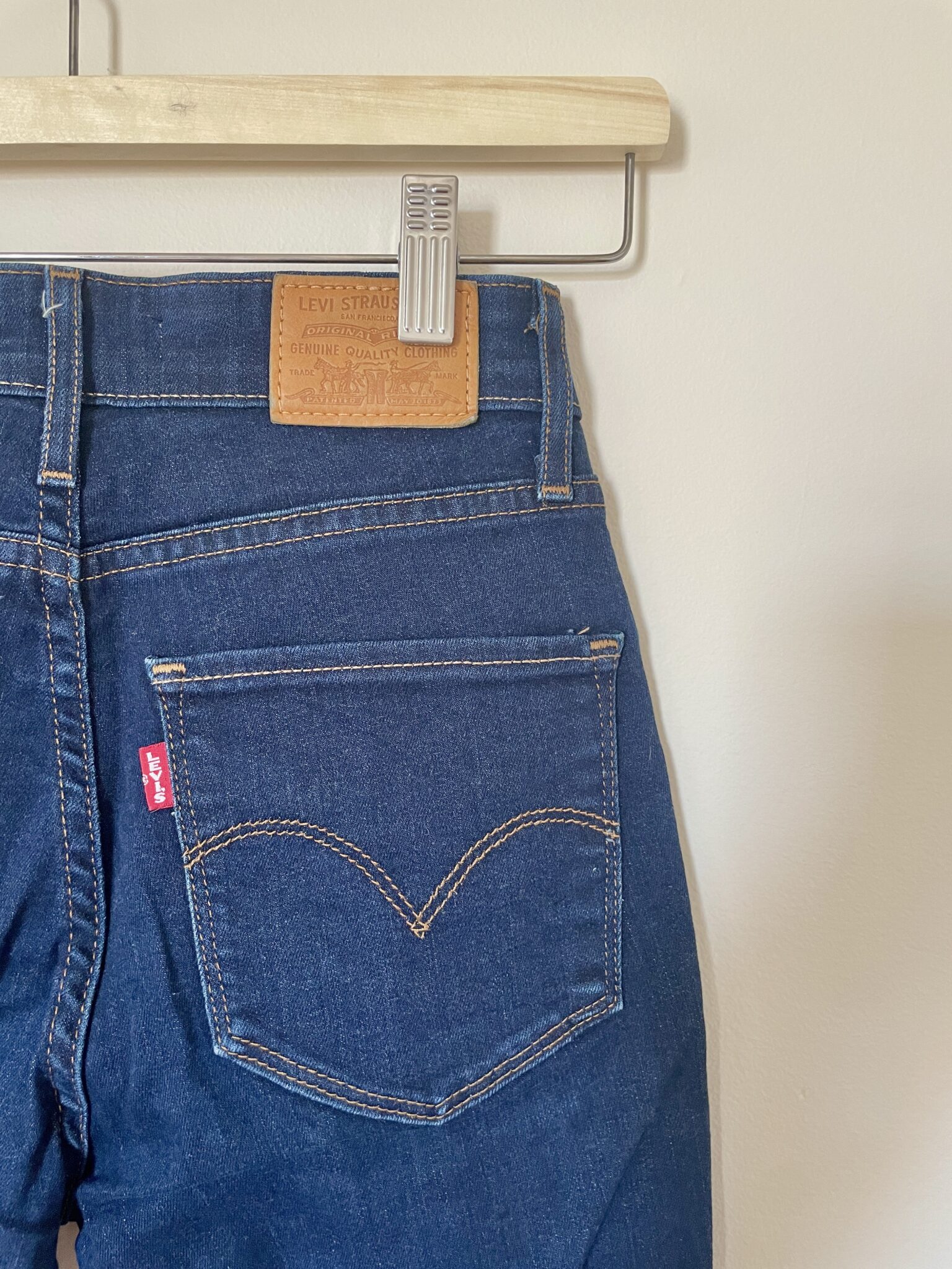 Image for Levi’s 721 bleu foncé