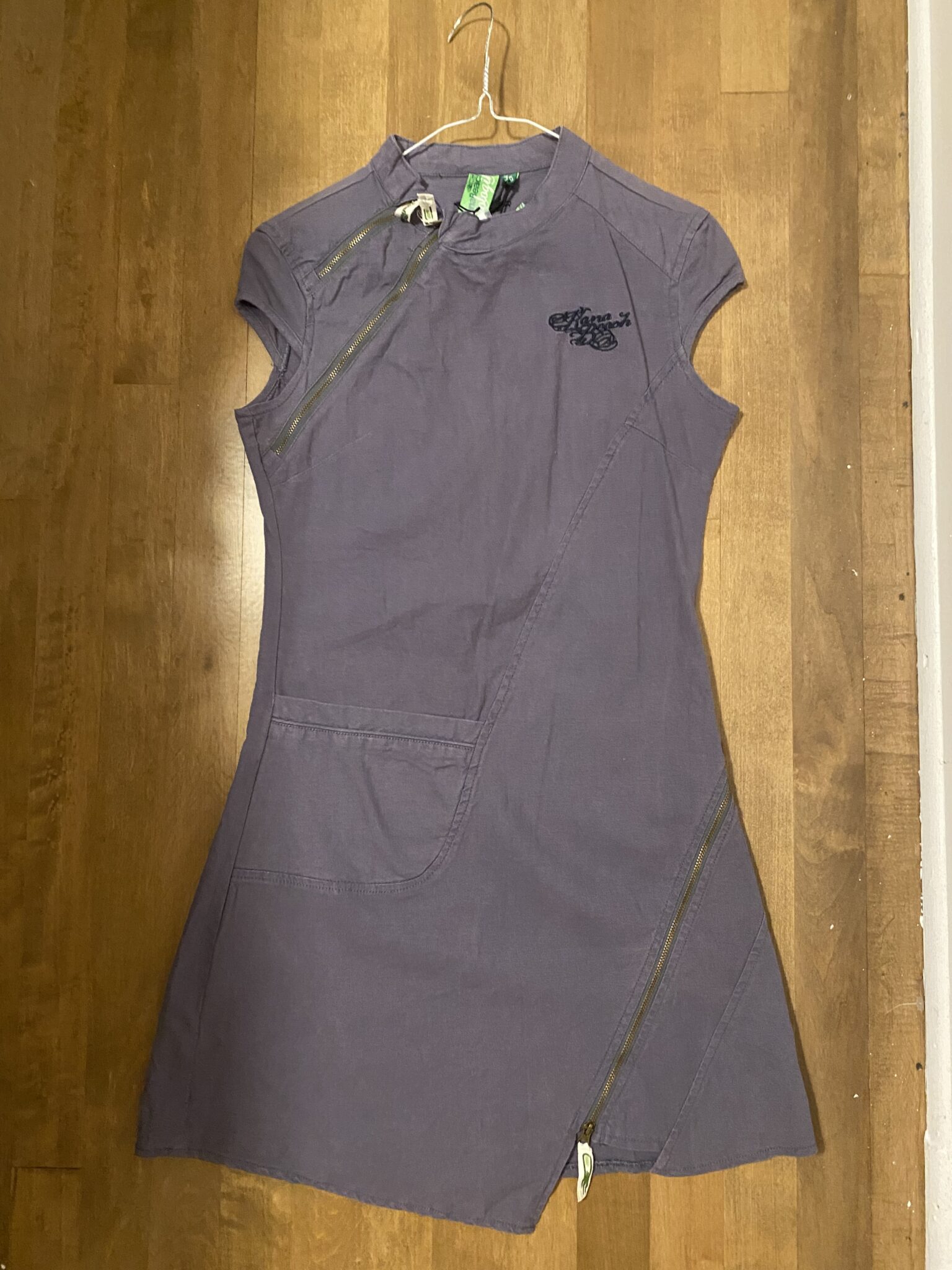Featured image for Neuve, Robe unique en chanvre