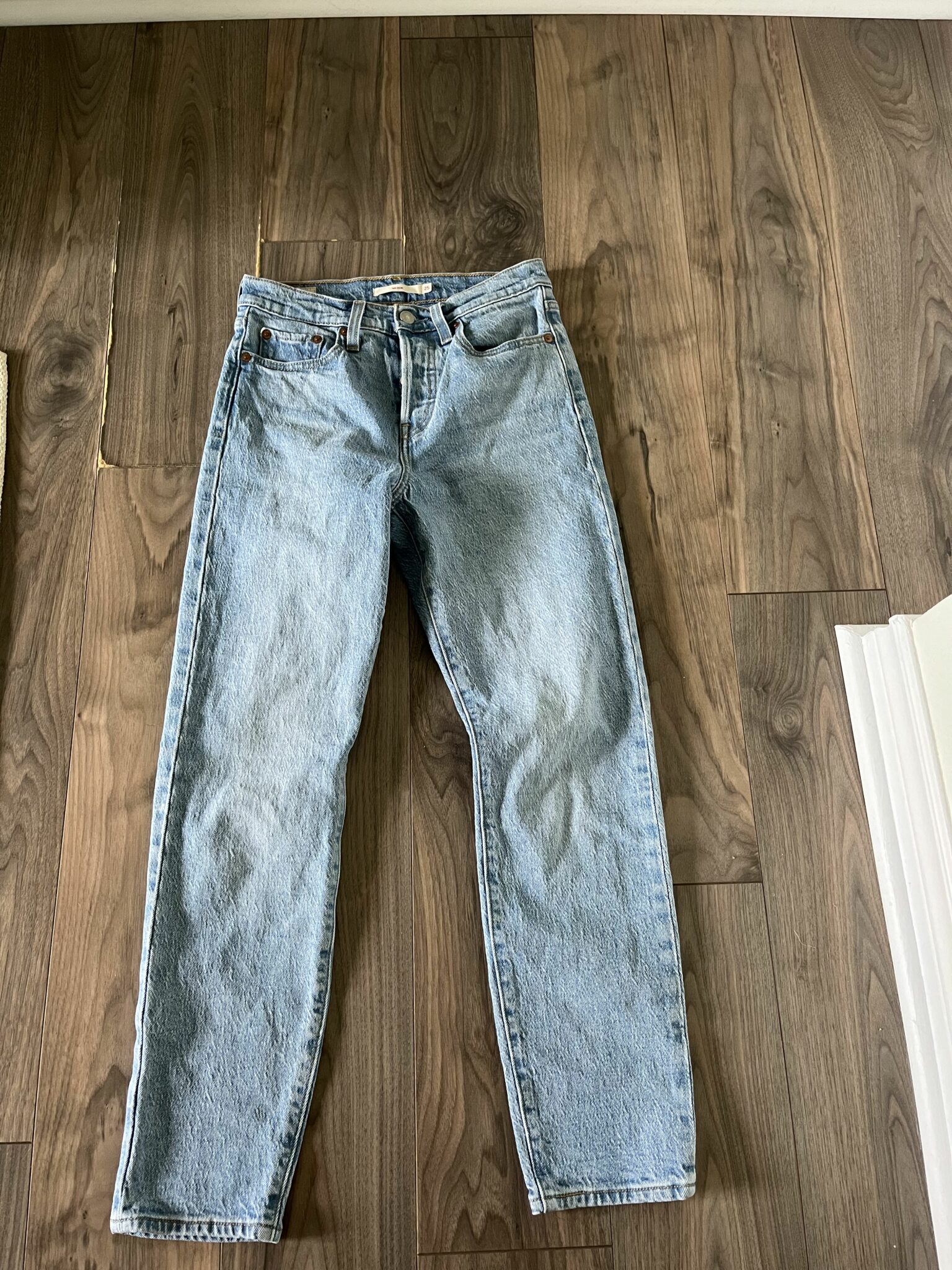 Featured image for Levis Jeans - Wedgie