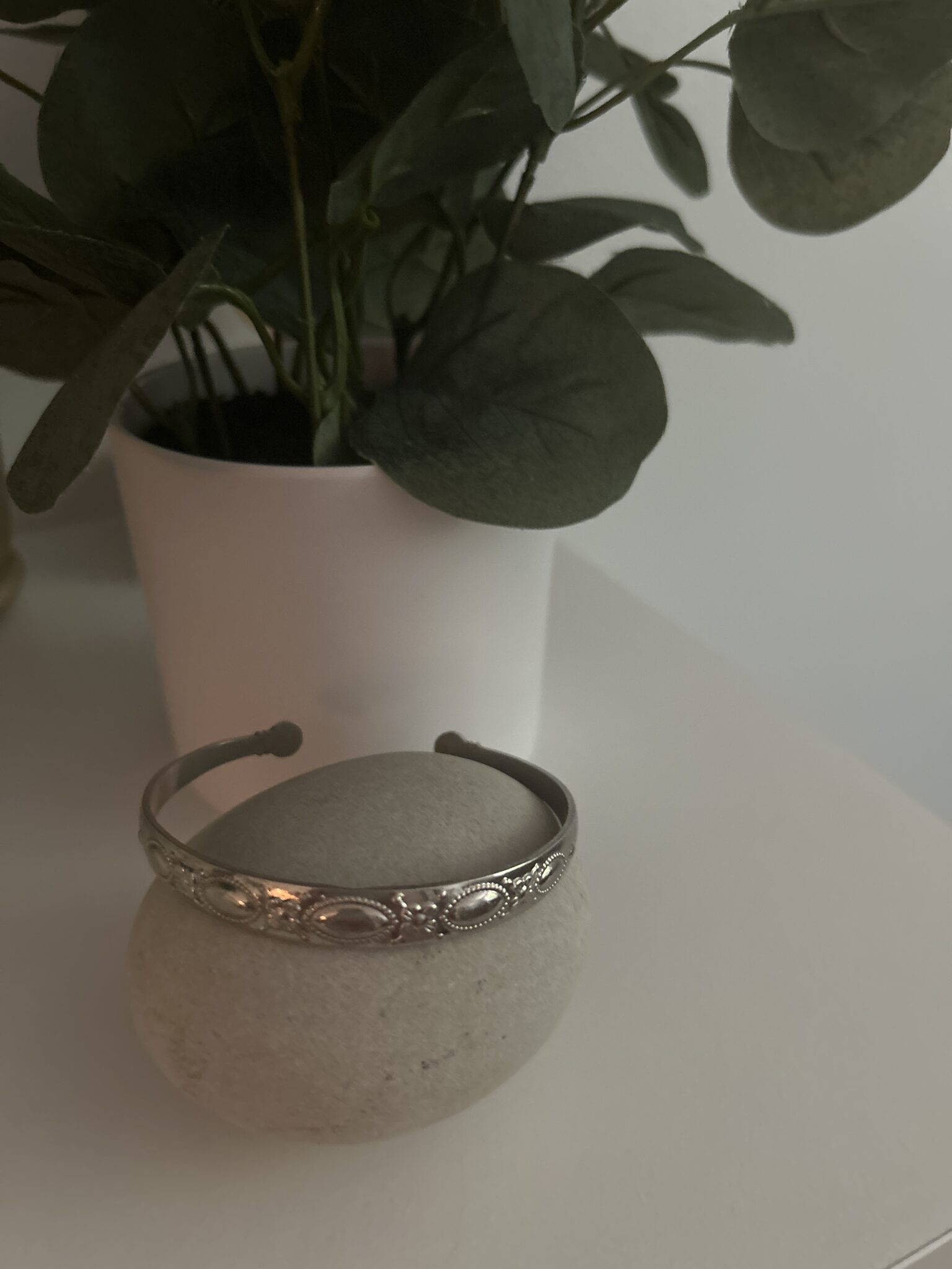 Featured image for Bracelet bangle vintage