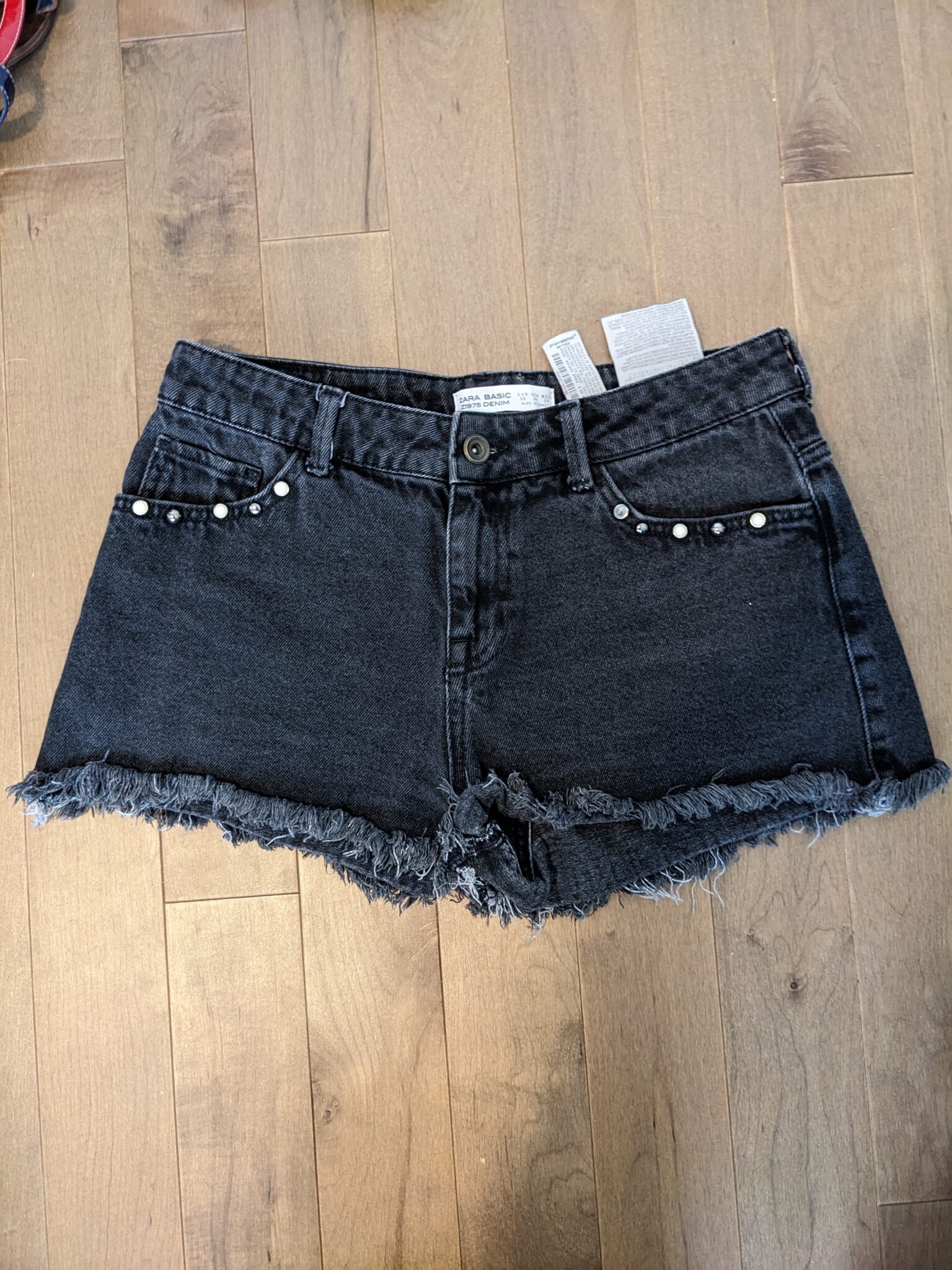 Featured image for Zara/Short en Jeans Sz 6