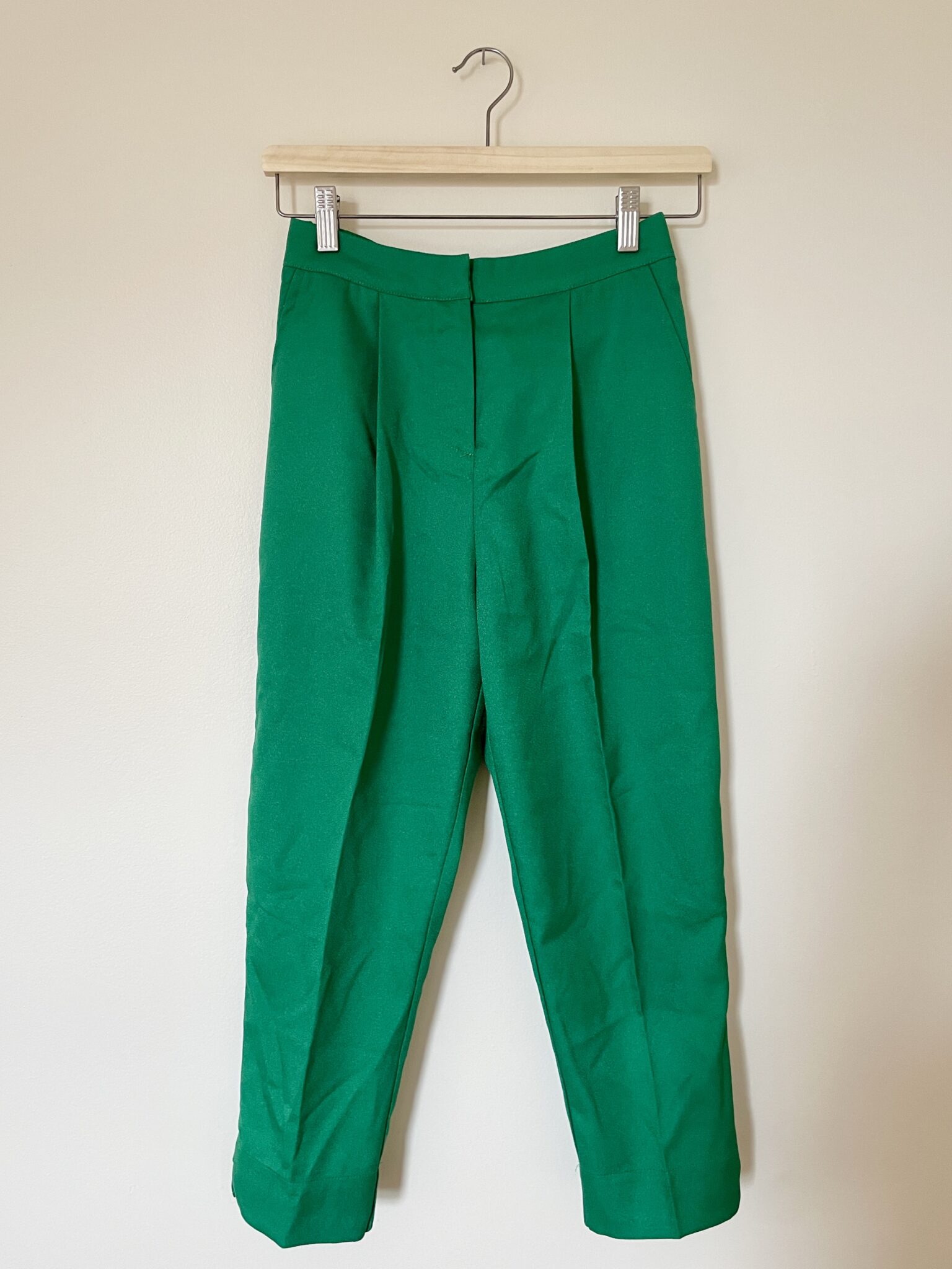 Featured image for Pantalons verts 3/4