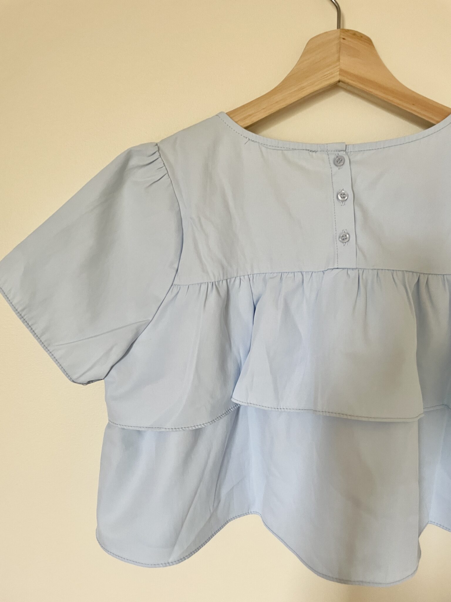 Image for Petit haut bleu clair