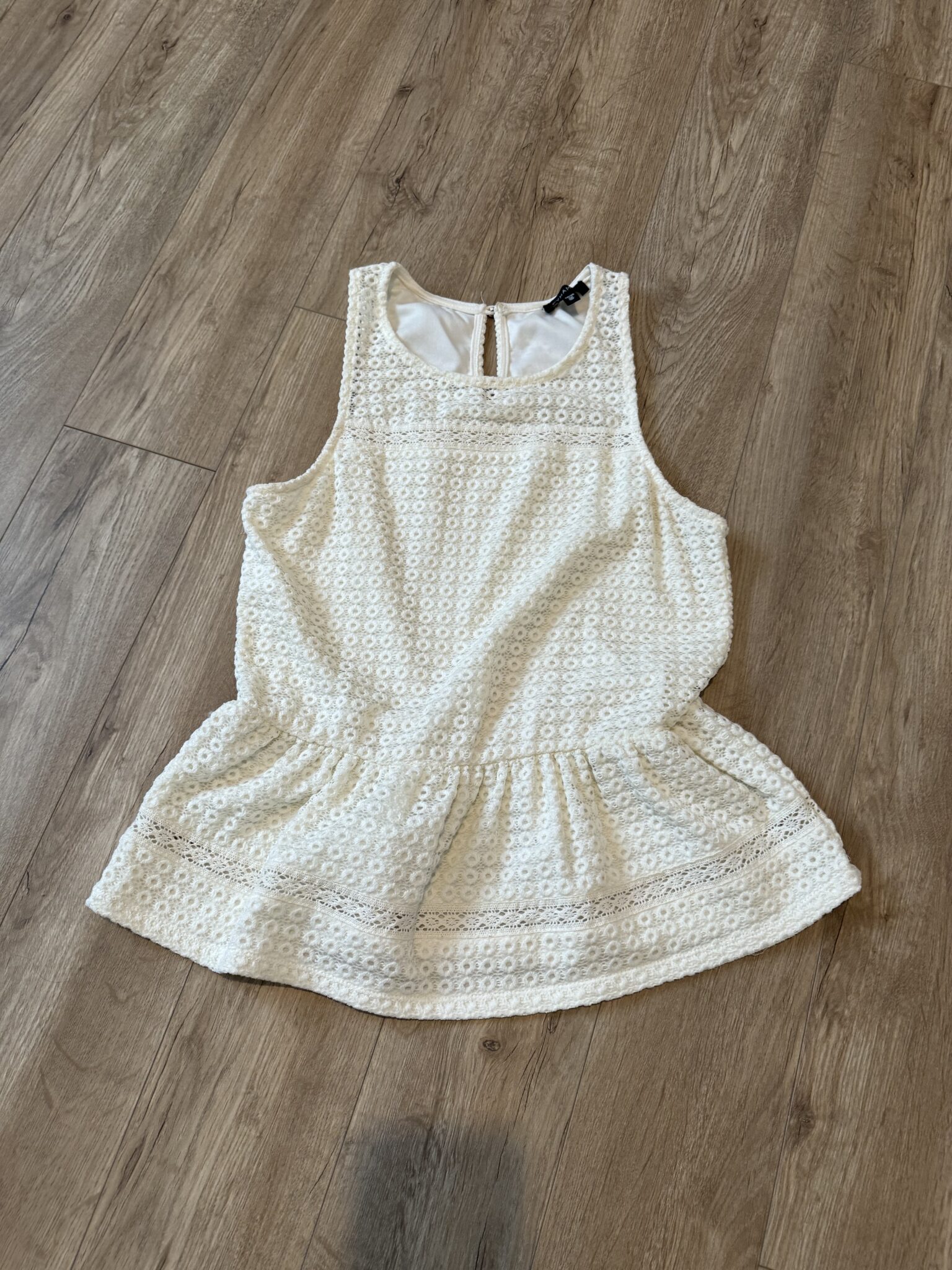 Featured image for XS Dynamite cream top