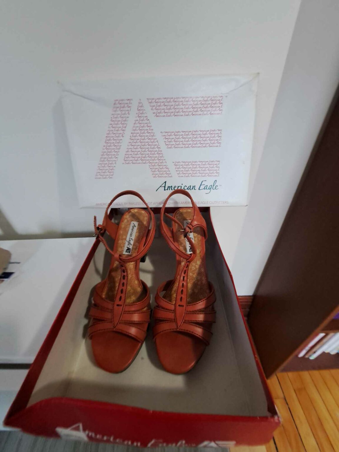 Image for Sandales couleur saumon/corail taille 9 - American Eagles Outfitters