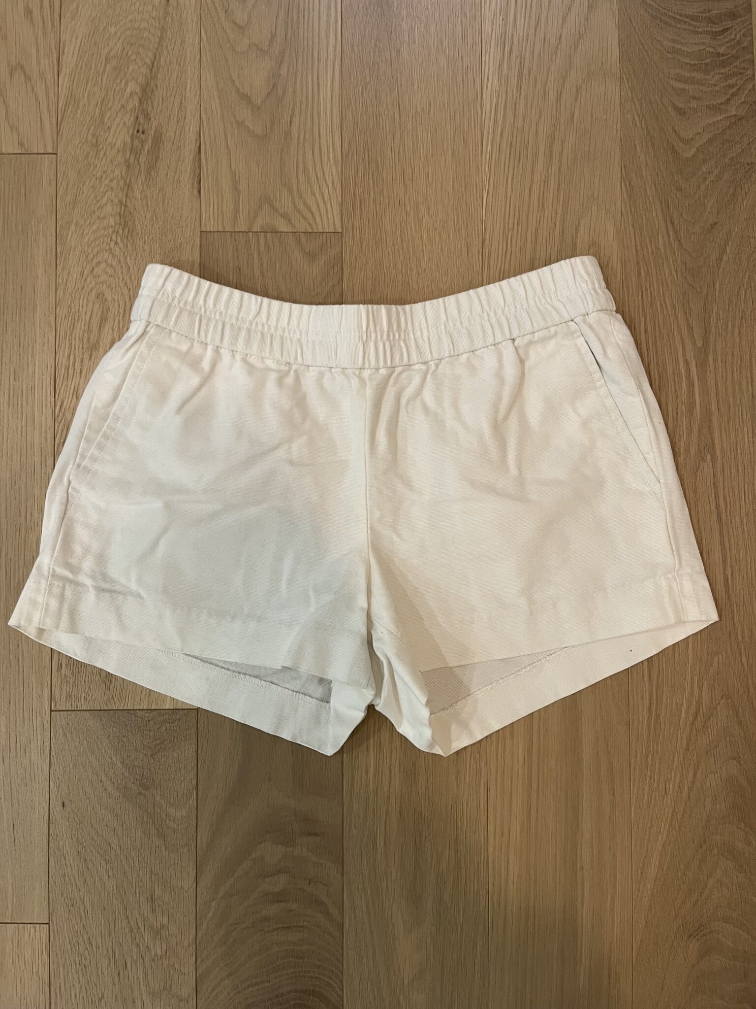 Featured image for Shorts blancs J. Crew