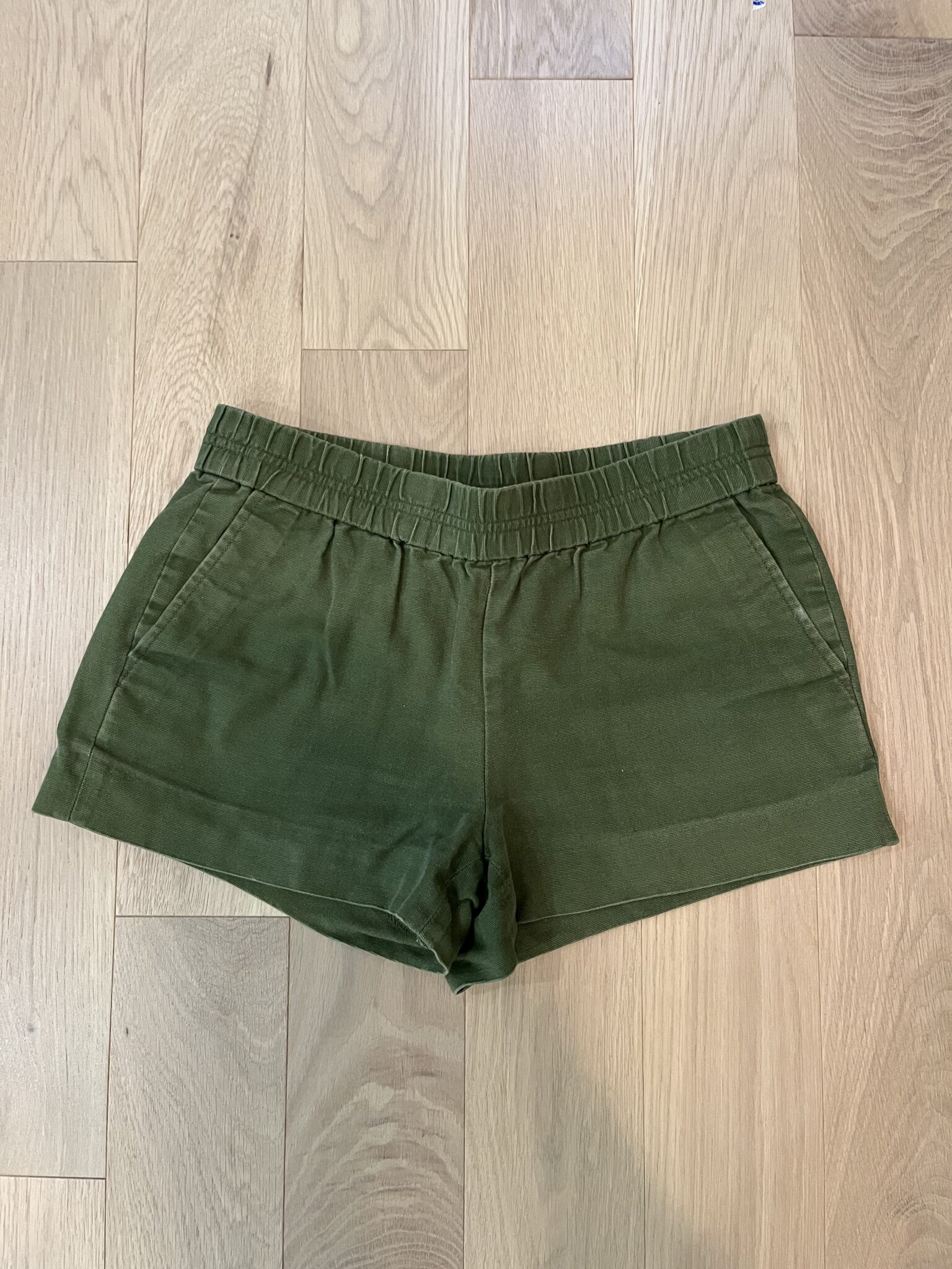 Featured image for Shorts kaki J. Crew