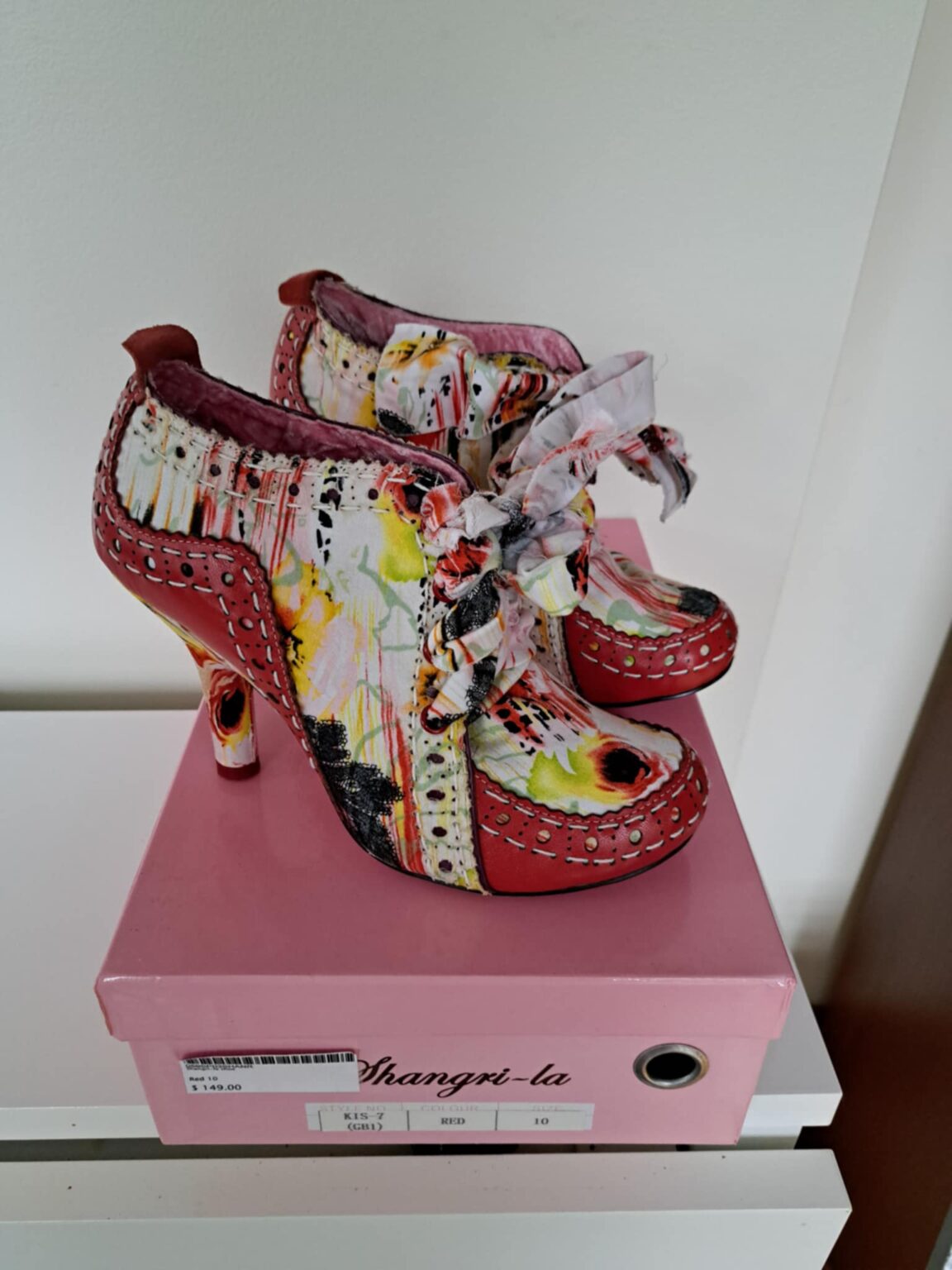 Image for Magnifiques et originaux - Souliers en cuir et tissu de couleur rouge taille 10