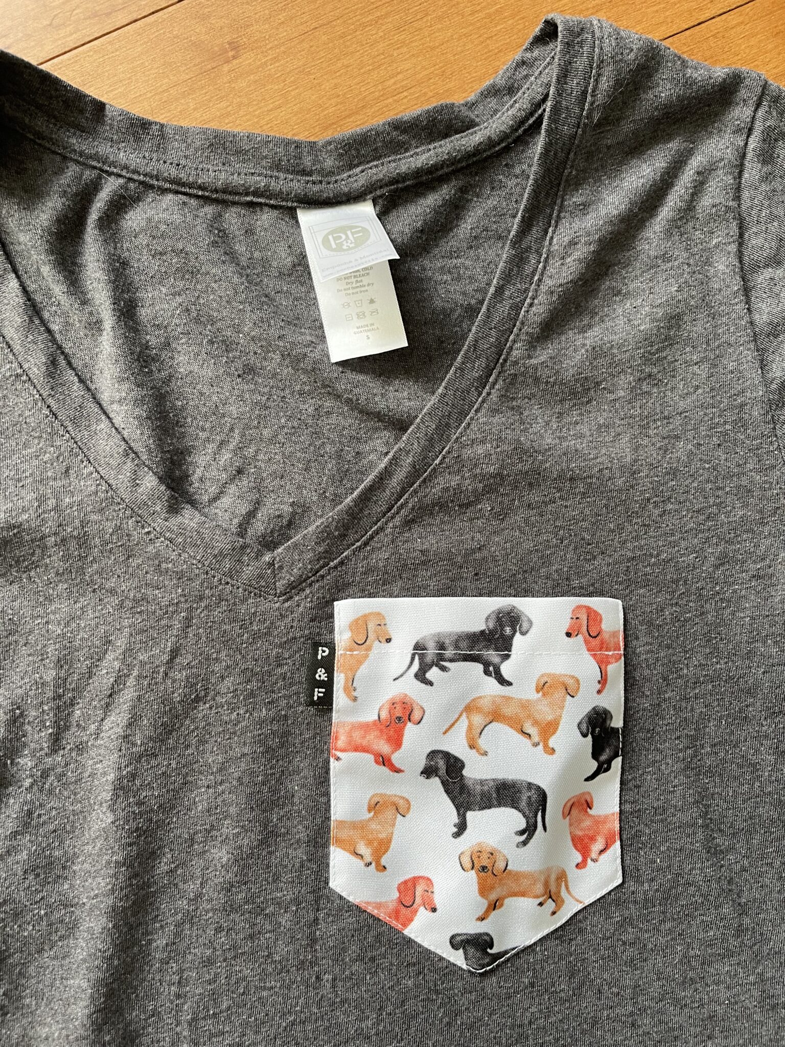 Image for T-shirt poches et fils small