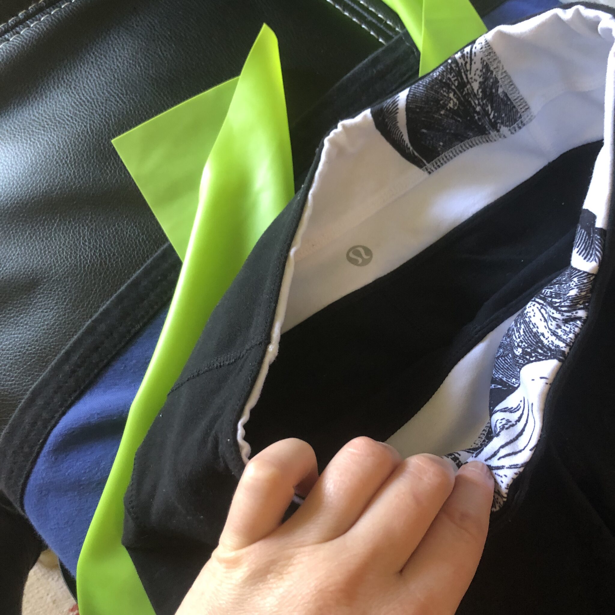 Image for Vente!! Lululemon Legging noir sport évasé épais fabriqué canada