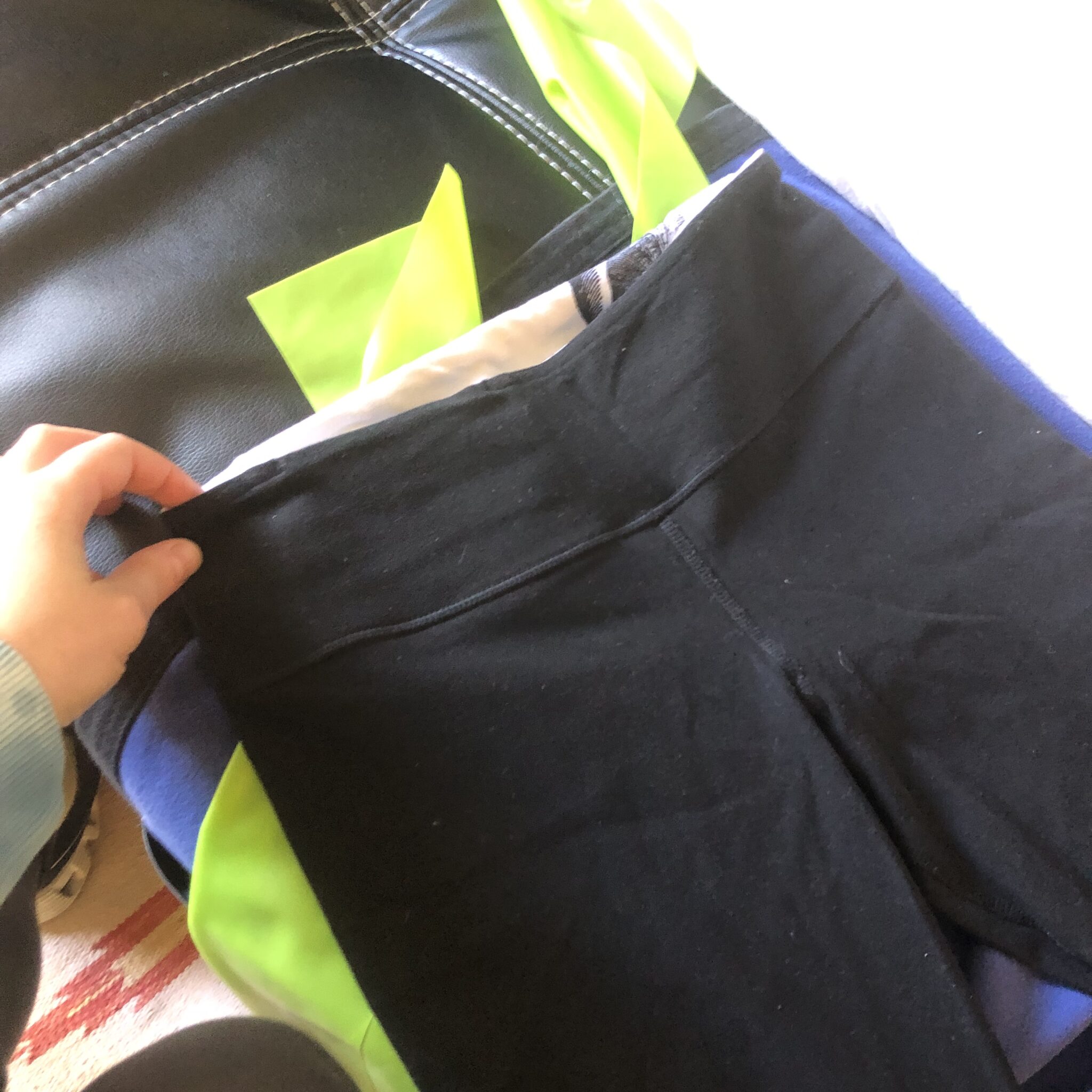 Featured image for Vente!! Lululemon Legging noir sport évasé épais fabriqué canada