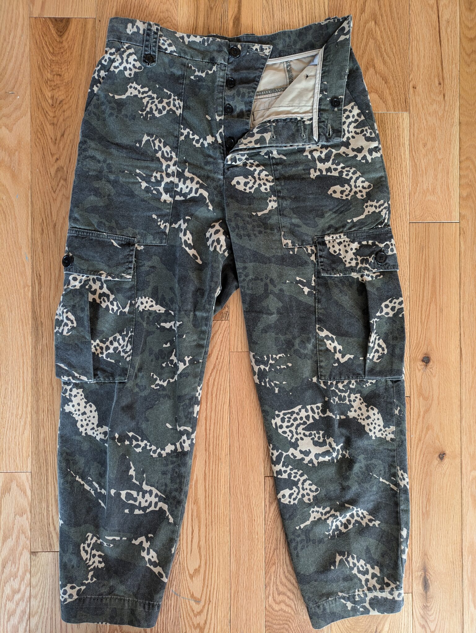 Image for Zadig & Voltaire Pilote Camo Leo Taille 40