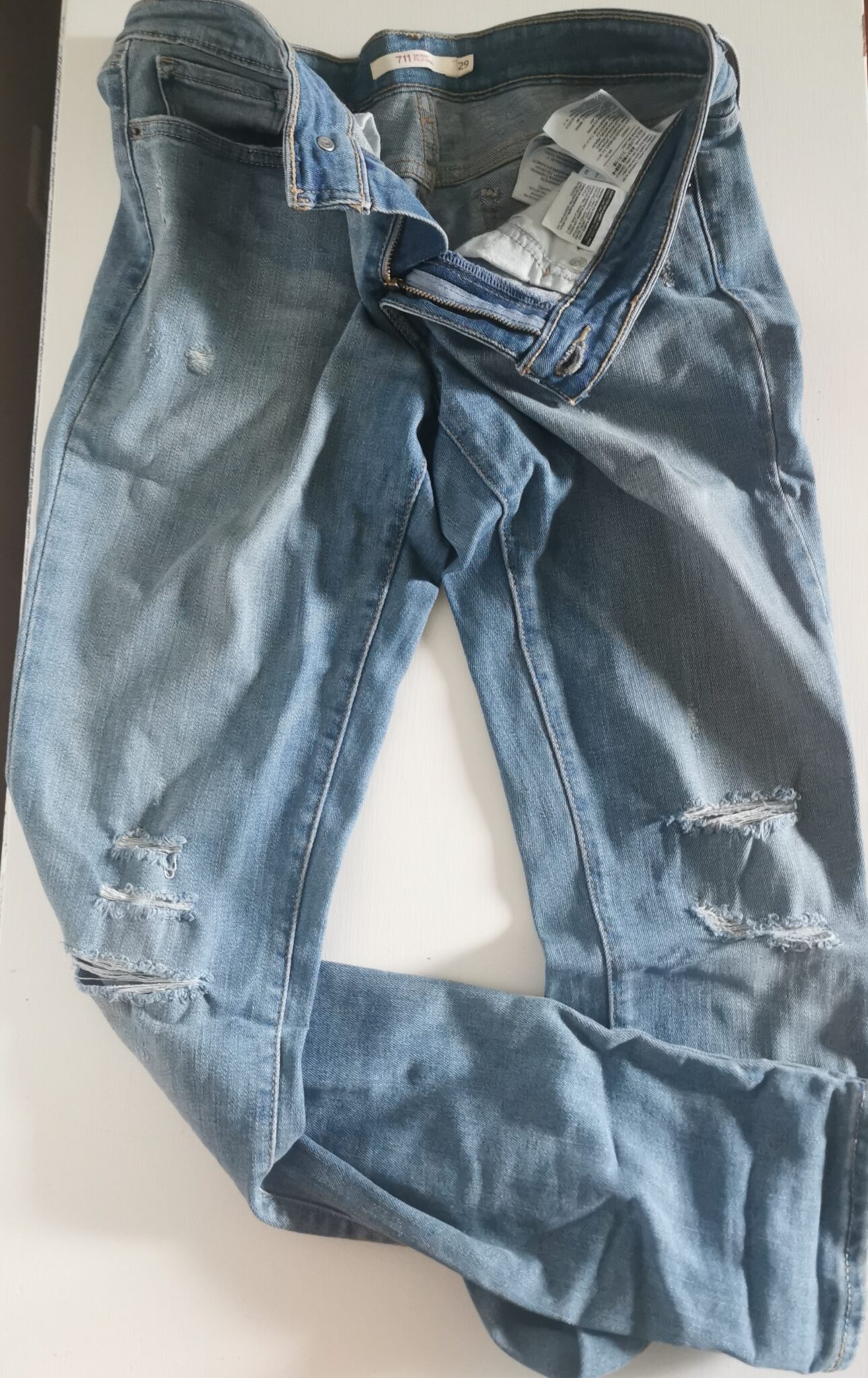 Image for Jeans Levi's 711, troué