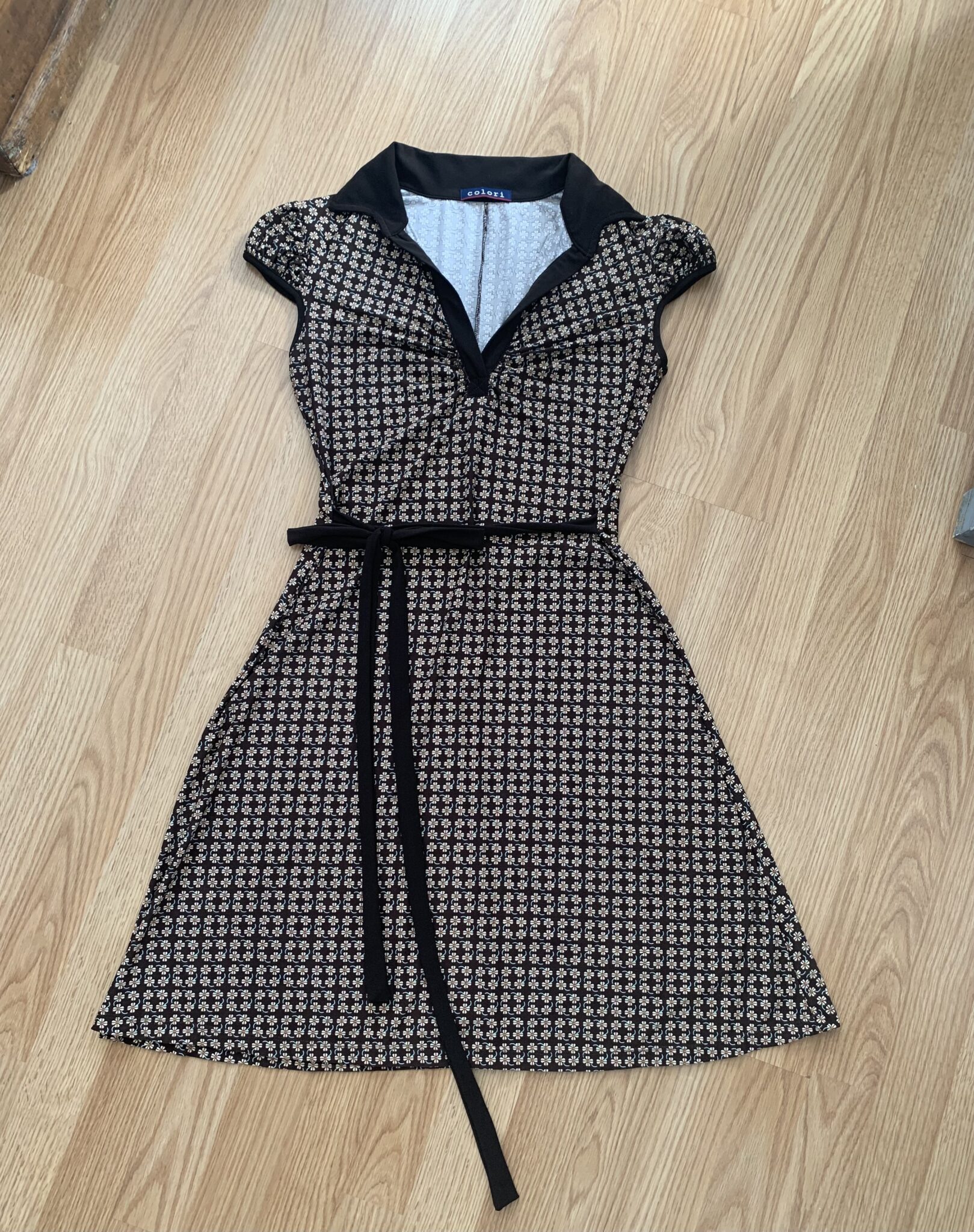 Featured image for Robe style vintage à coupe flatteuse
