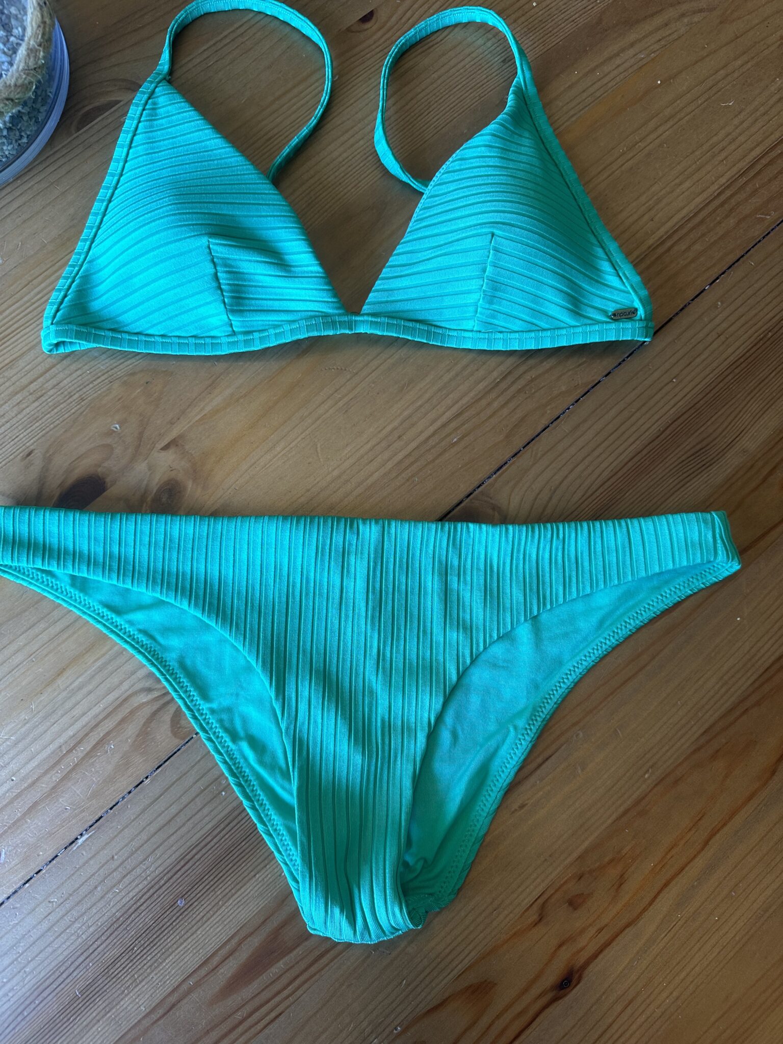 Image for Bikini triangle vert