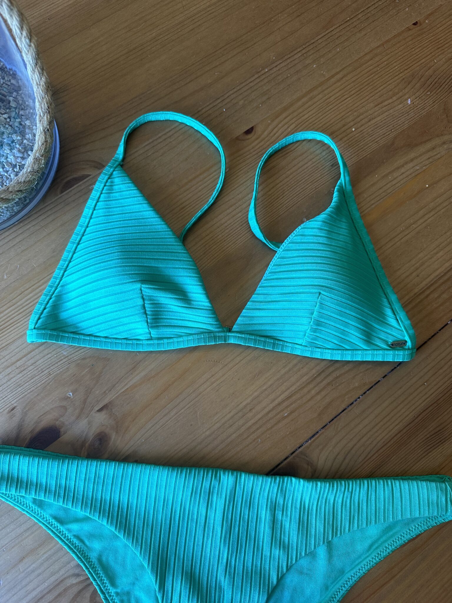 Image for Bikini triangle vert