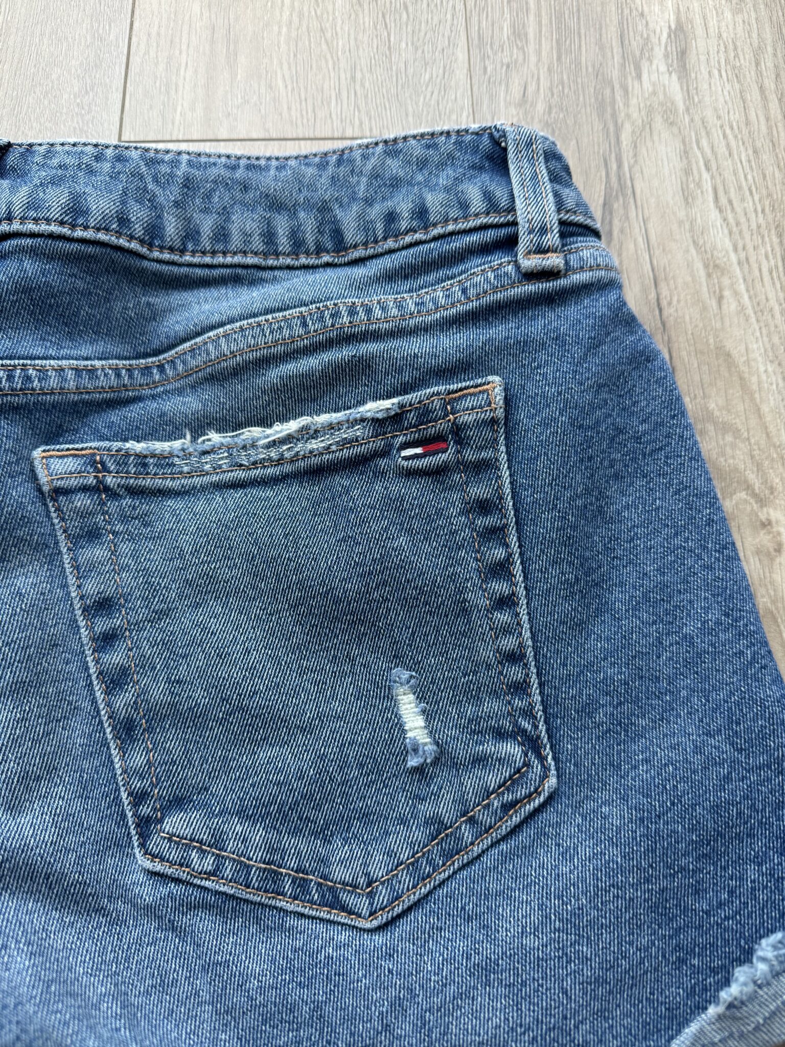 Image for 0 - Tommy Hilfiger shorts