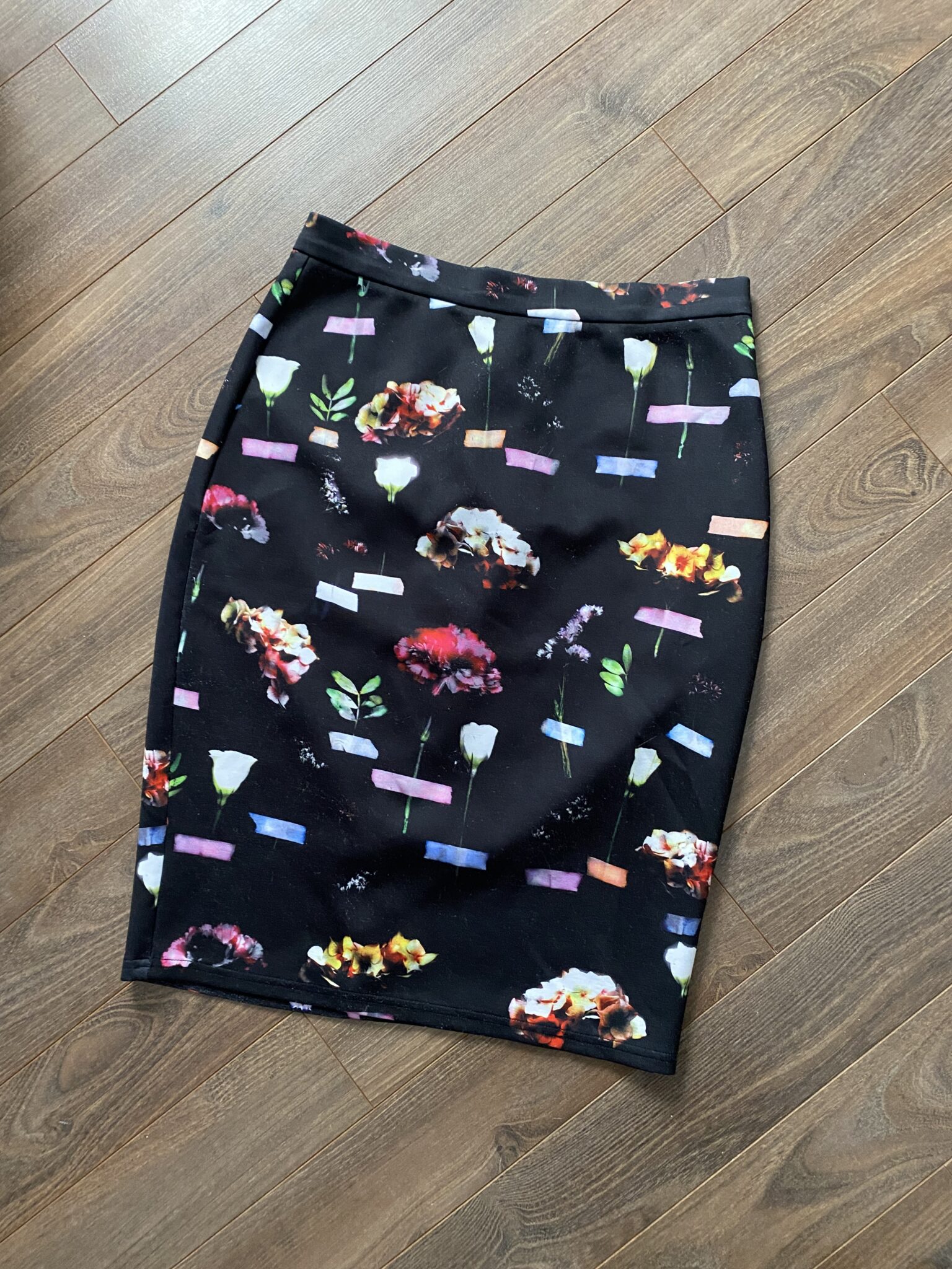 Featured image for Jupe chic et soyeuse