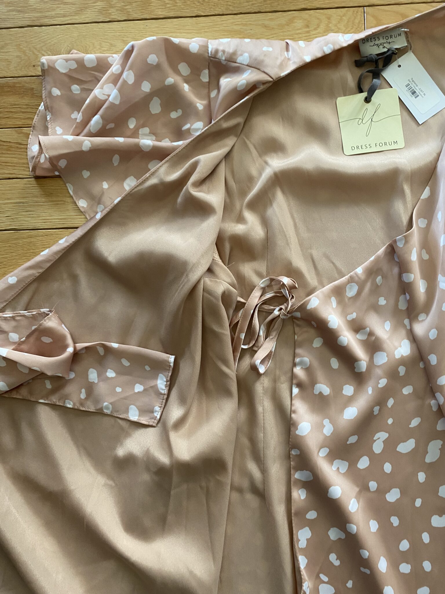 Image for Robe neuve légère idéale pour l’été