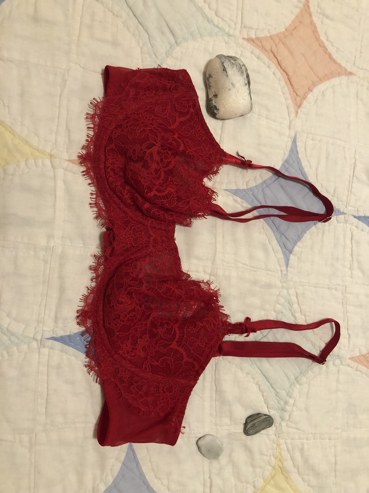Image for Magnificent lightweight bra red 34b-c / 36a-b