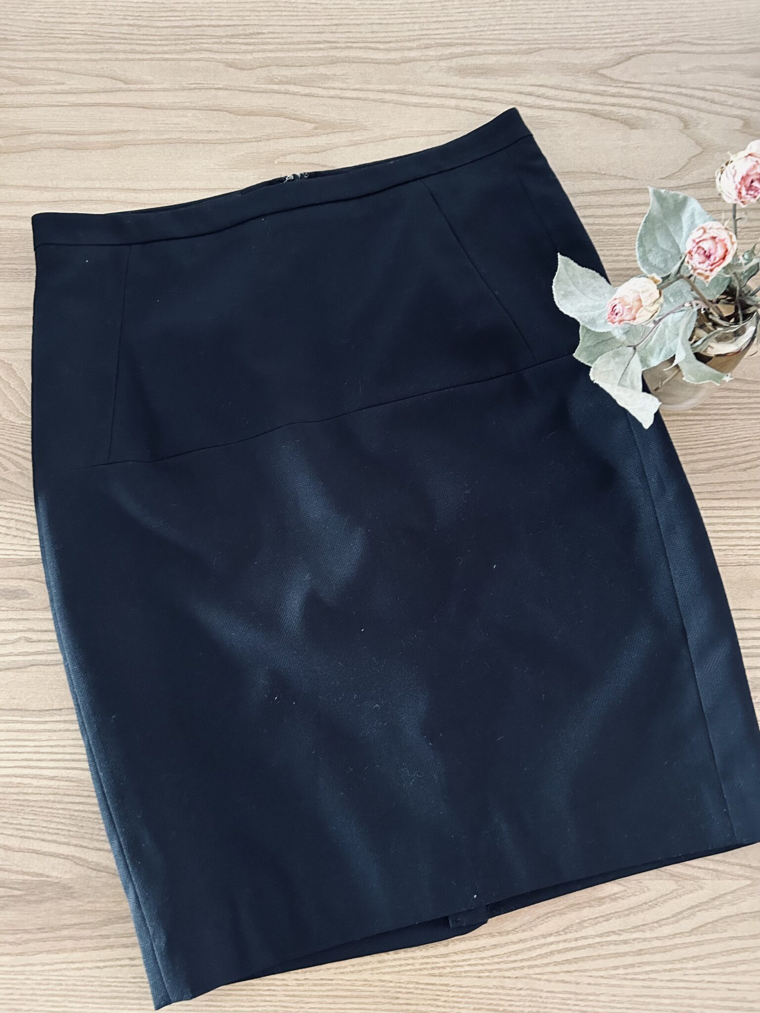 Featured image for Jupe de tailleur noire Mango Suits