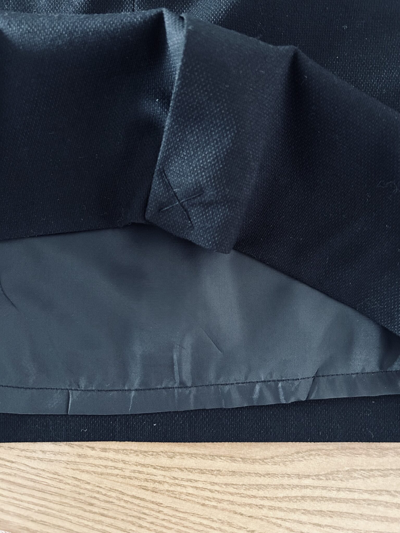 Image for Jupe de tailleur noire Mango Suits