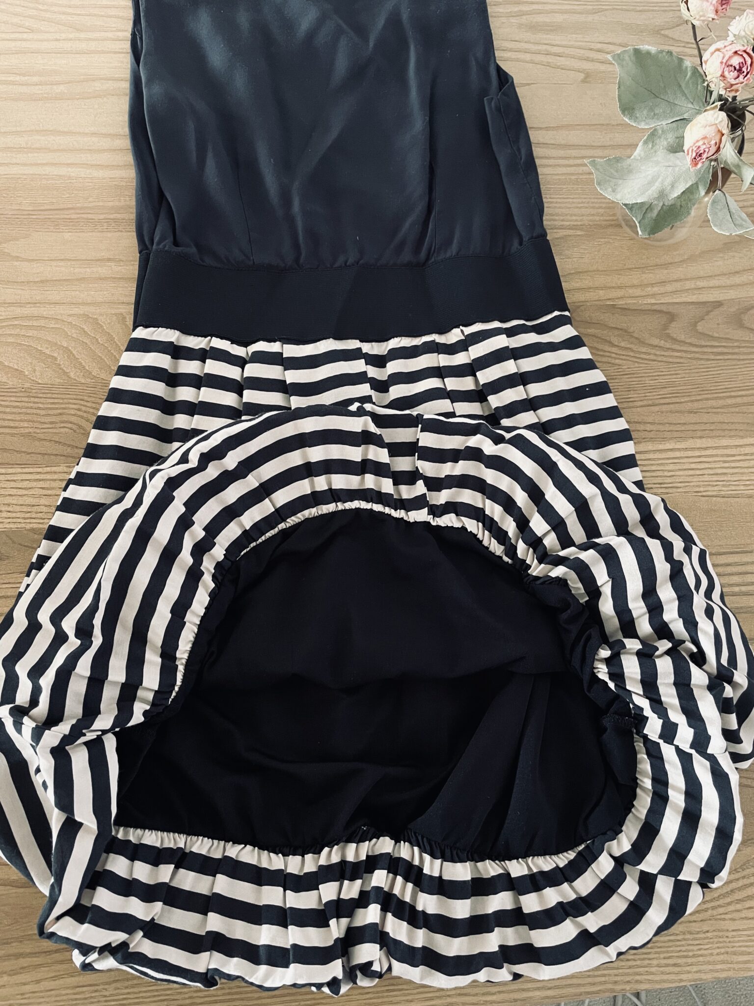 Image for Robe cintrée avec taille élastique
