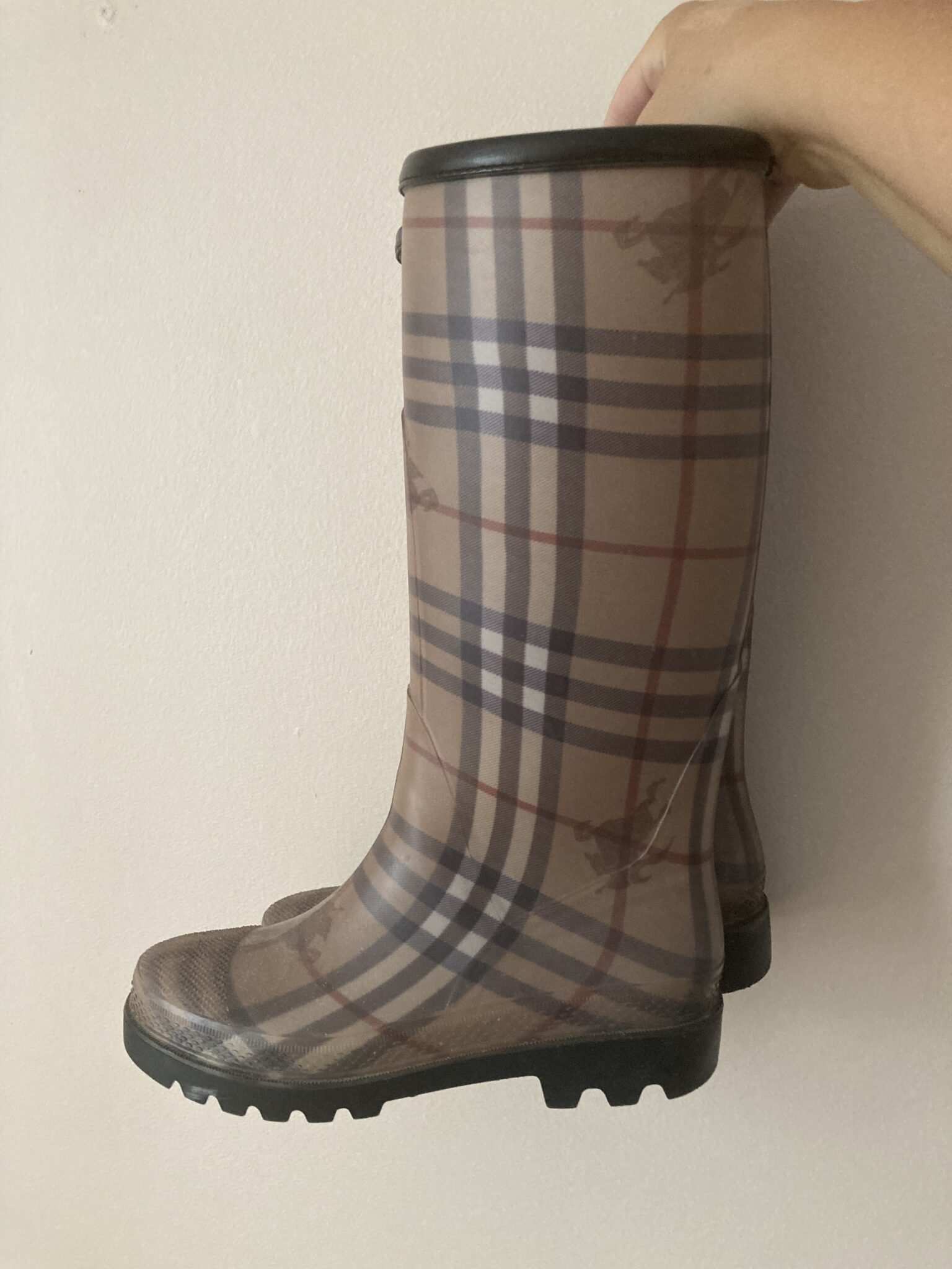 Image for Burberry rain boots size 35