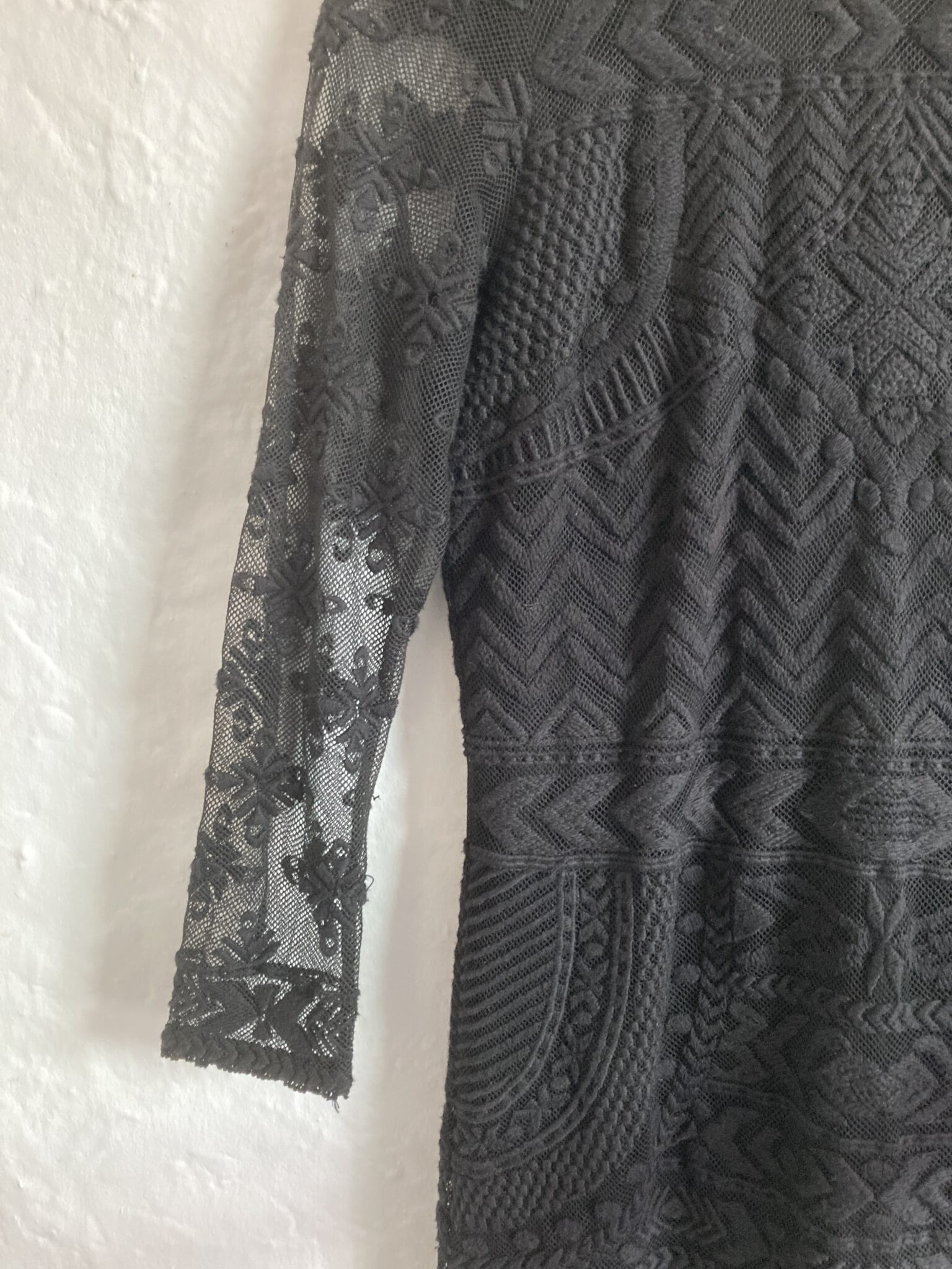 Image for RARE  Isabel Marant x H and M - robe en dentelle noire, taille 8