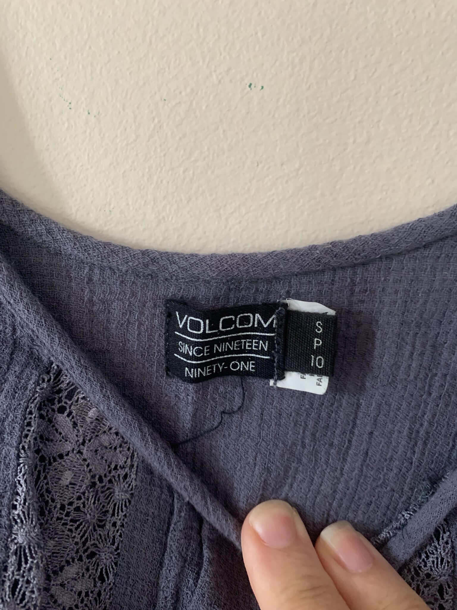 Image for Chandail Volcom taille small