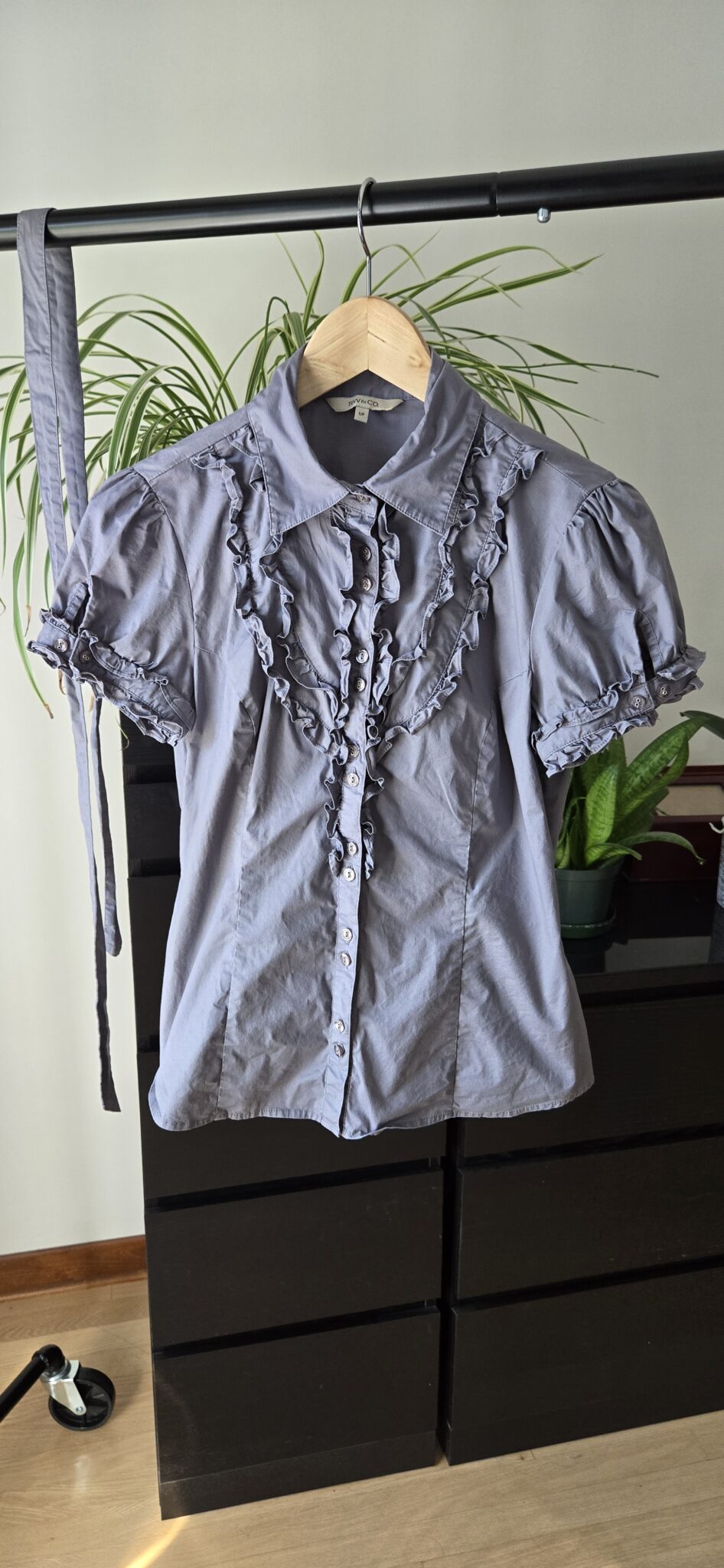 Featured image for Chemise grise, manche courte