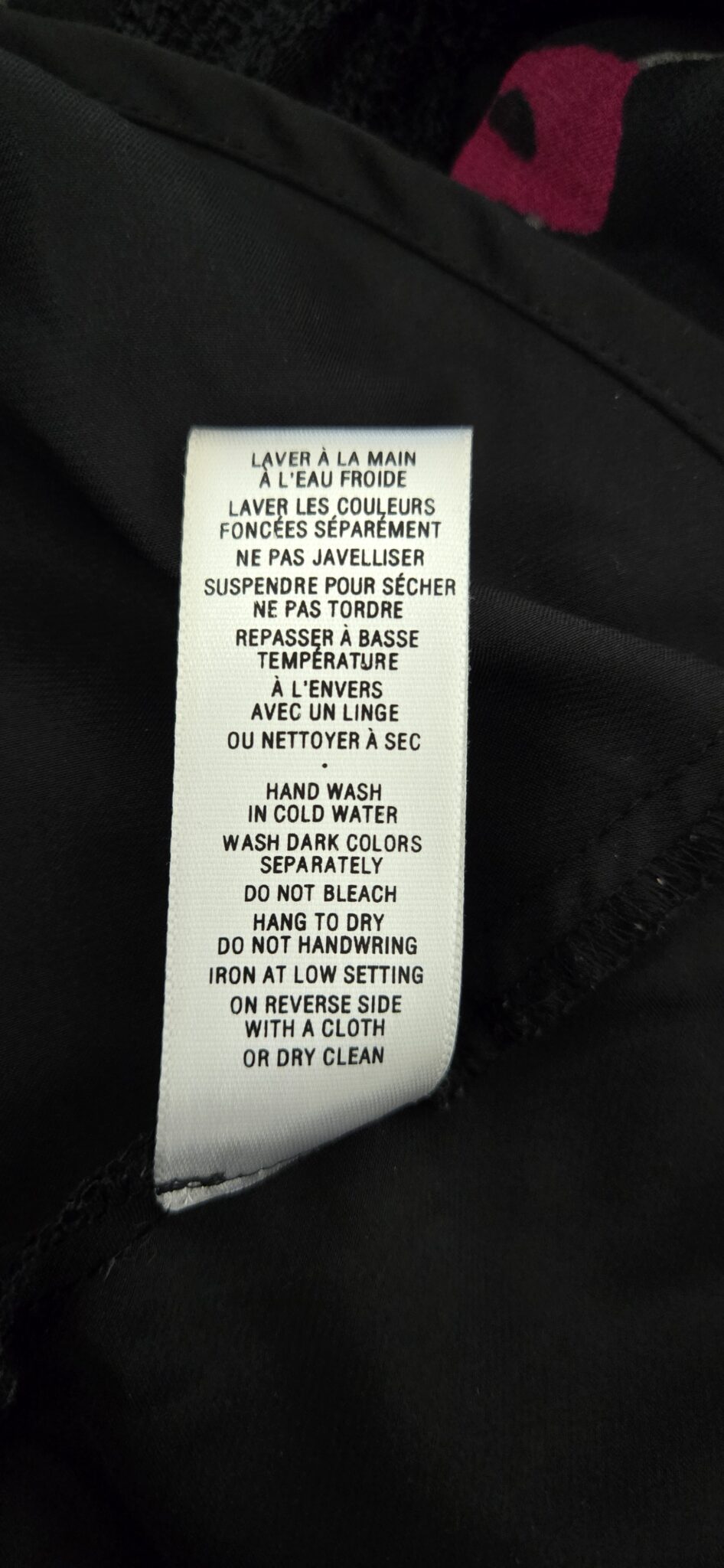 Image for Robe en soie avec doublure noire, brodrie noire, ruban à la taille