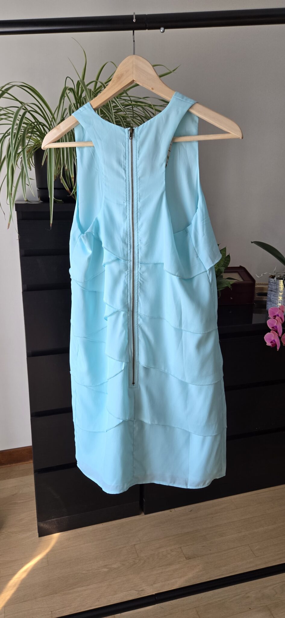 Image for Robe turquoise à volant, Zipper au dos - Marque : Criss Cross