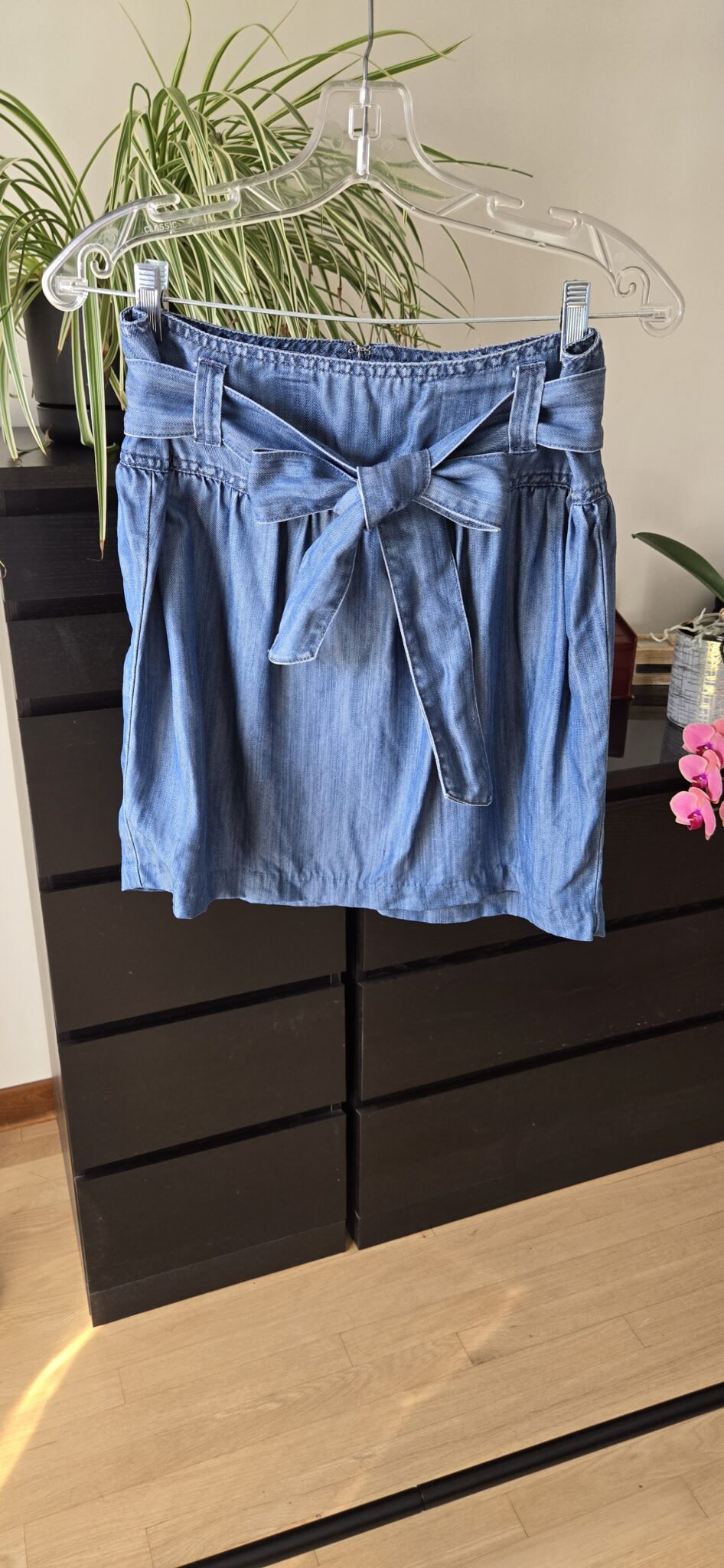 Featured image for Short denim skirt with wide ribbon waistband