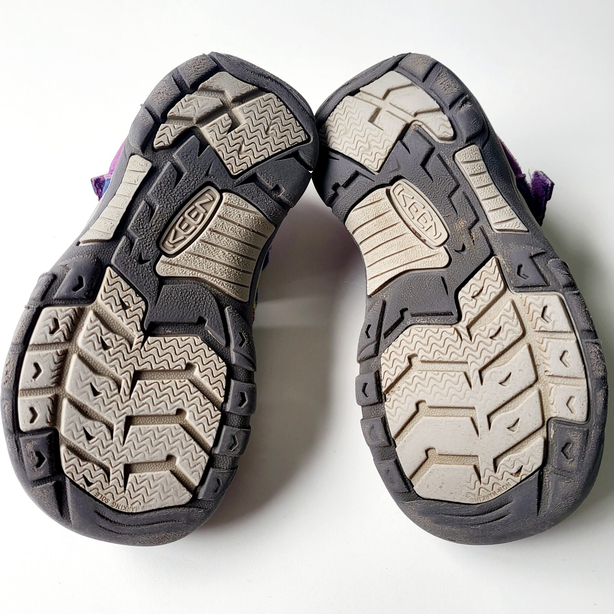 Image for 🌈 Rainbow sandals