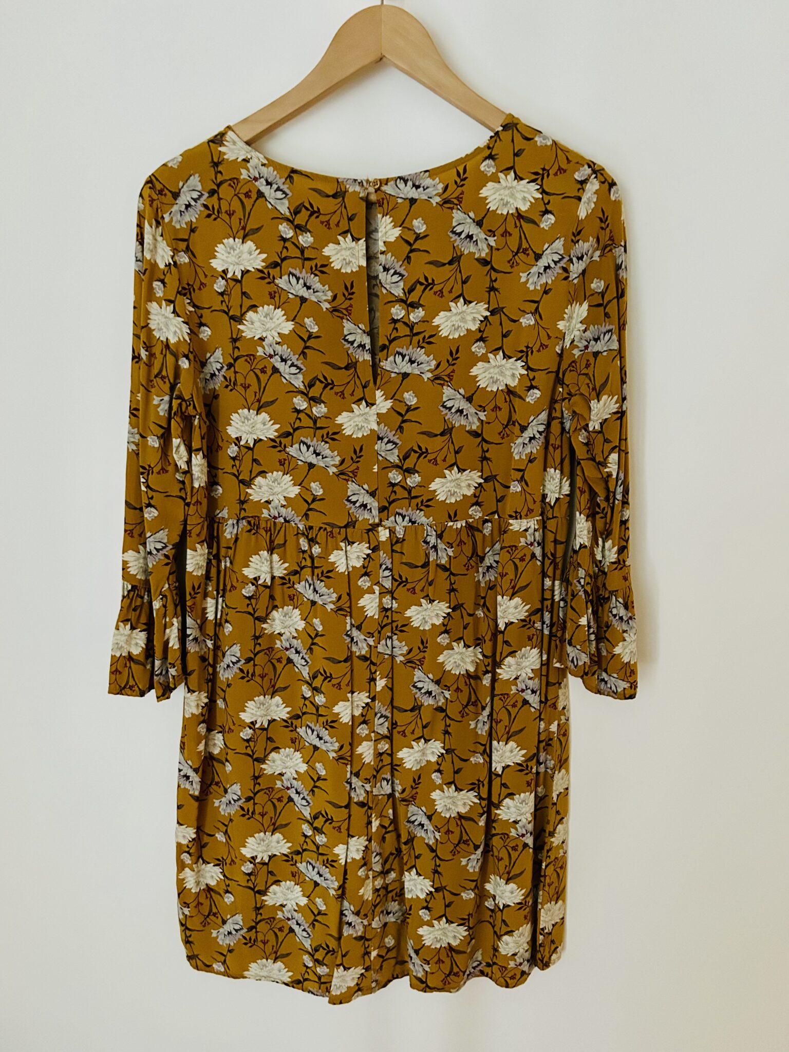 Image for Pretty dress with autumn flowers