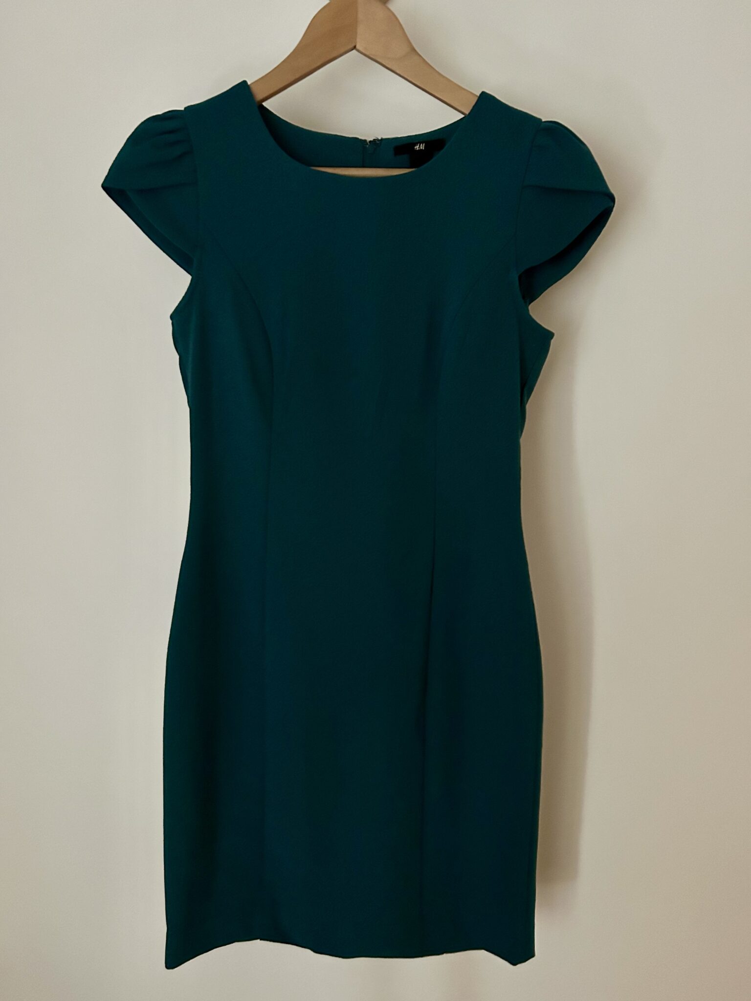 Featured image for Emerald green dress