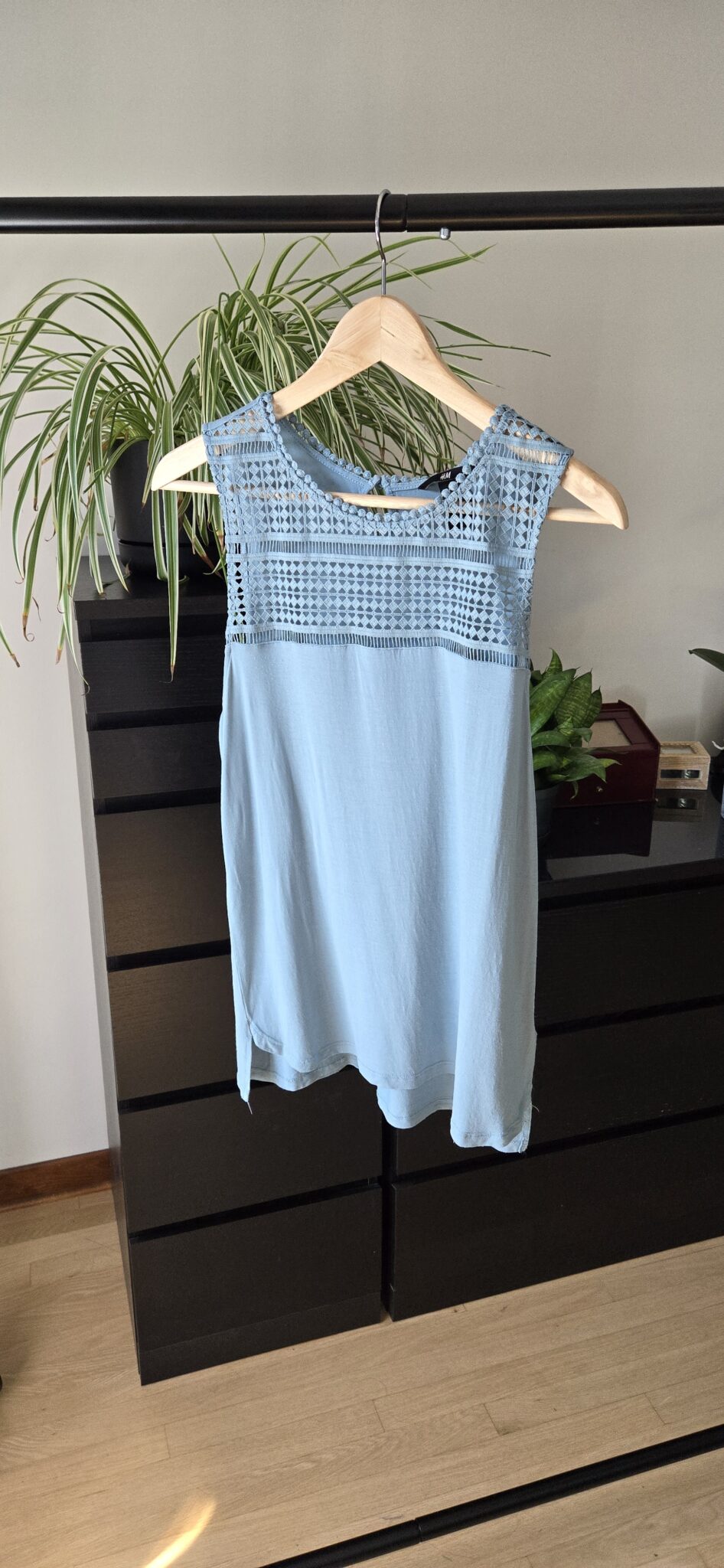 Featured image for Camisole Bleu clair
