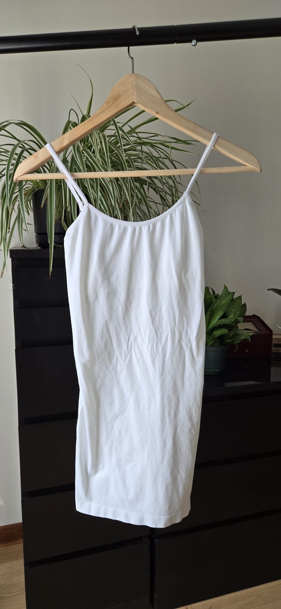Featured image for Camisole blanche longue avec soutien